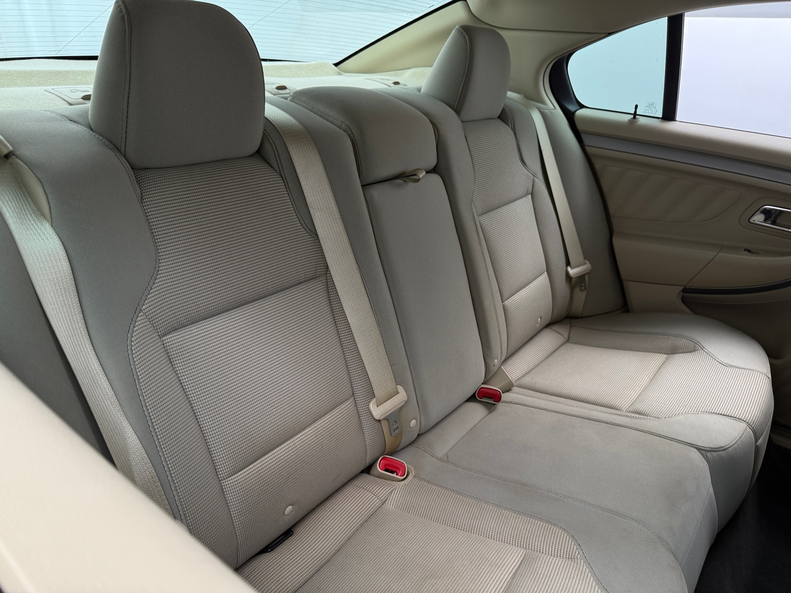 Thumbnail: 2015 Ford Taurus - 6