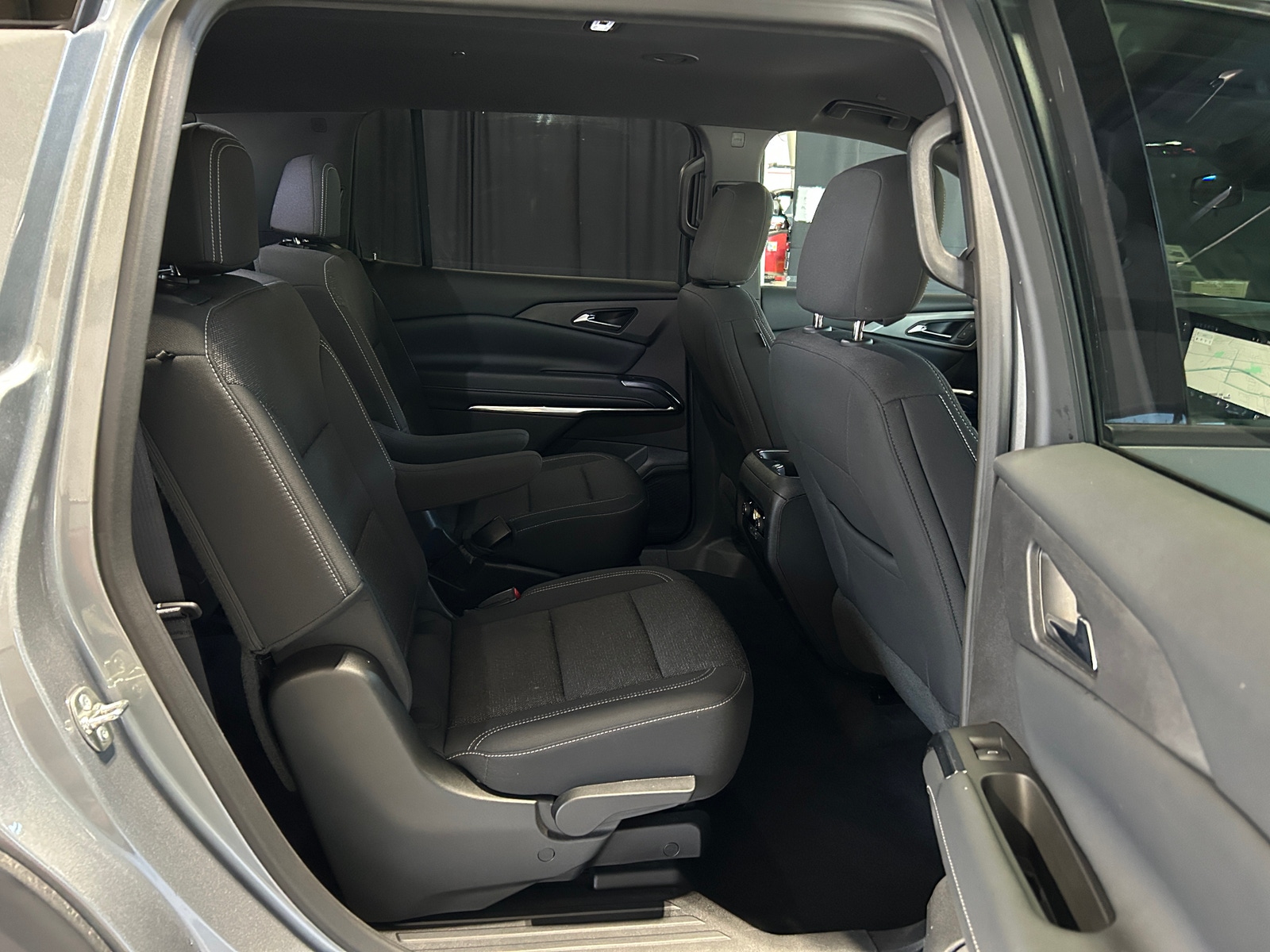 Thumbnail: 2025 Chevrolet Traverse - 6