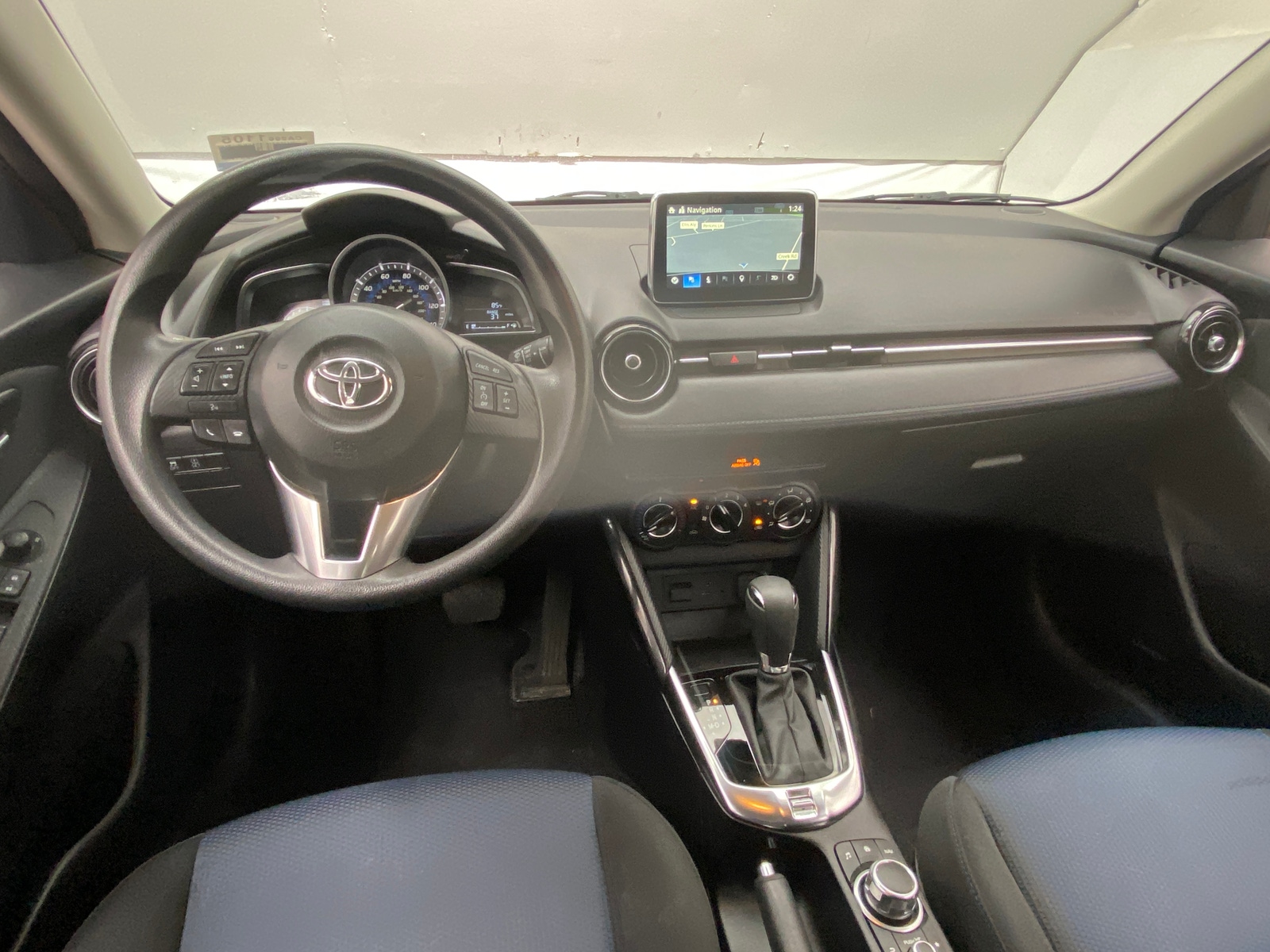 Thumbnail: 2018 Toyota Yaris iA - 3