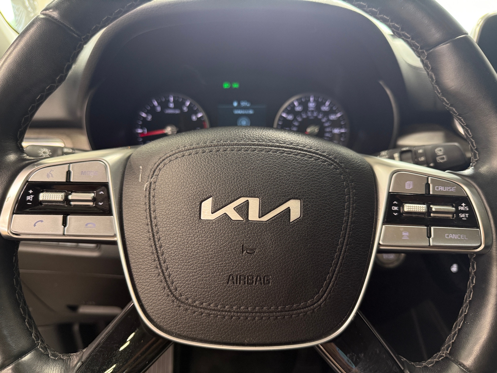 Thumbnail: 2022 Kia Telluride - 4