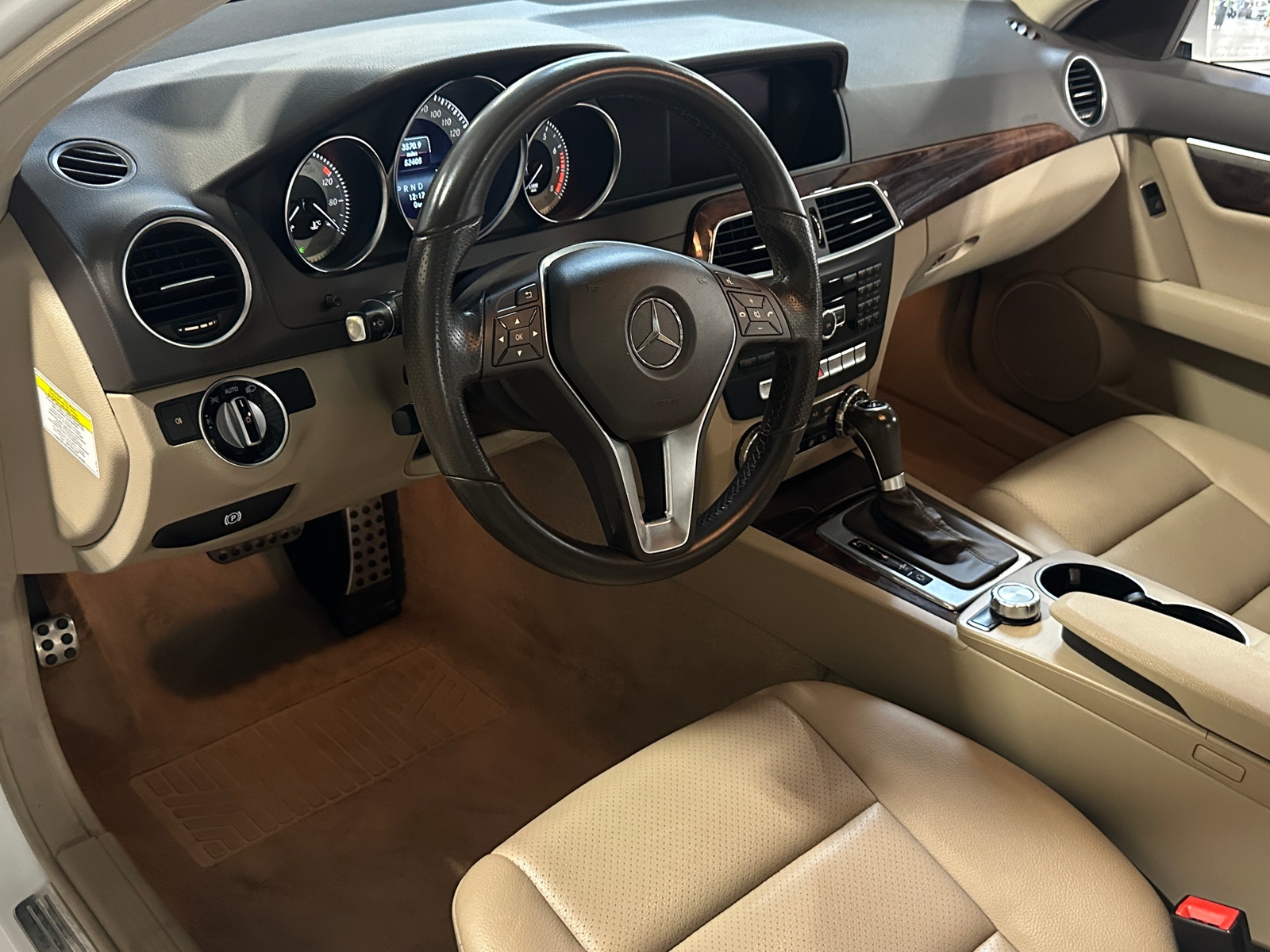 Thumbnail: 2014 Mercedes-Benz C-Class - 2