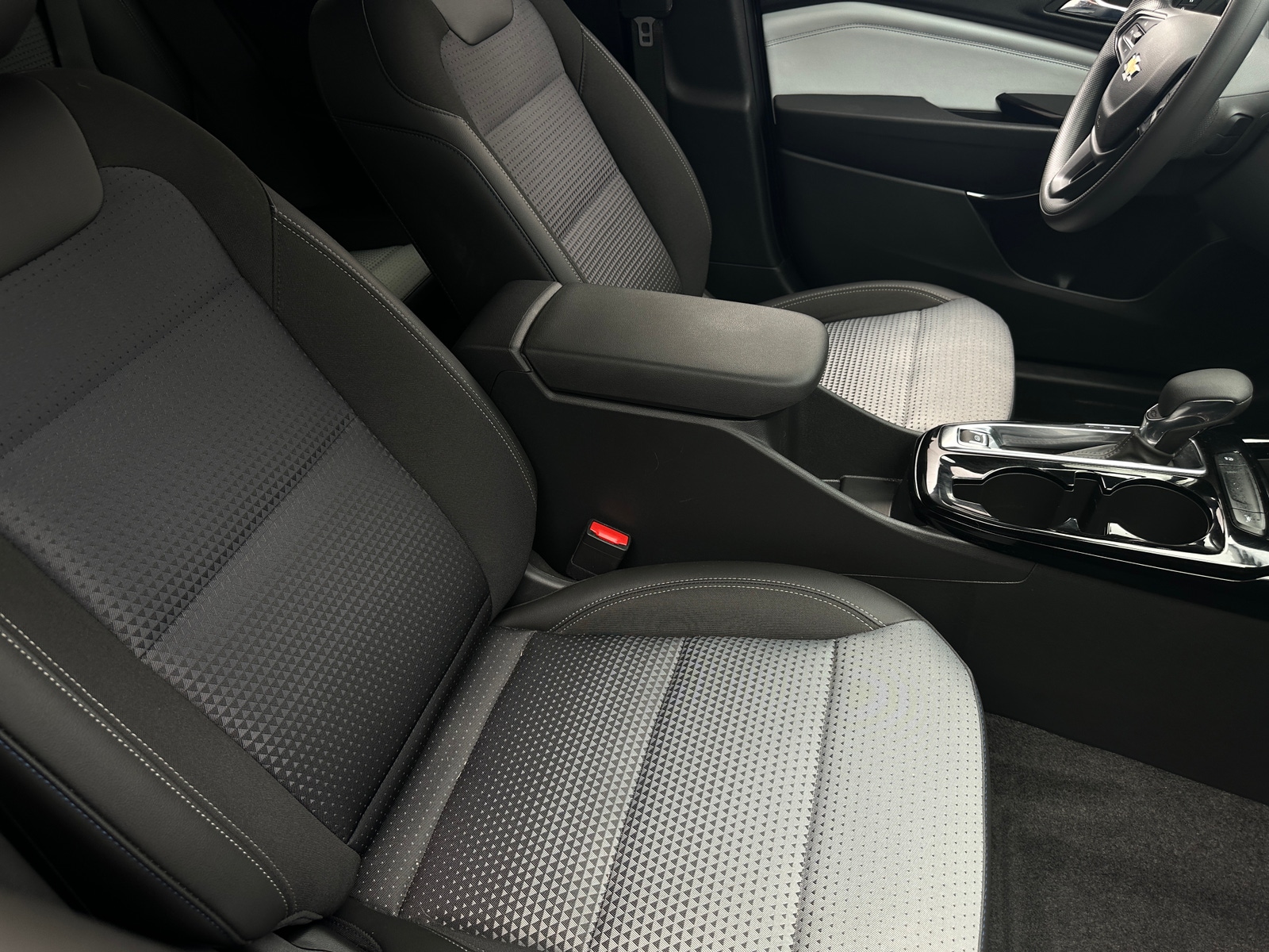 Thumbnail: 2024 Chevrolet Trax - 2