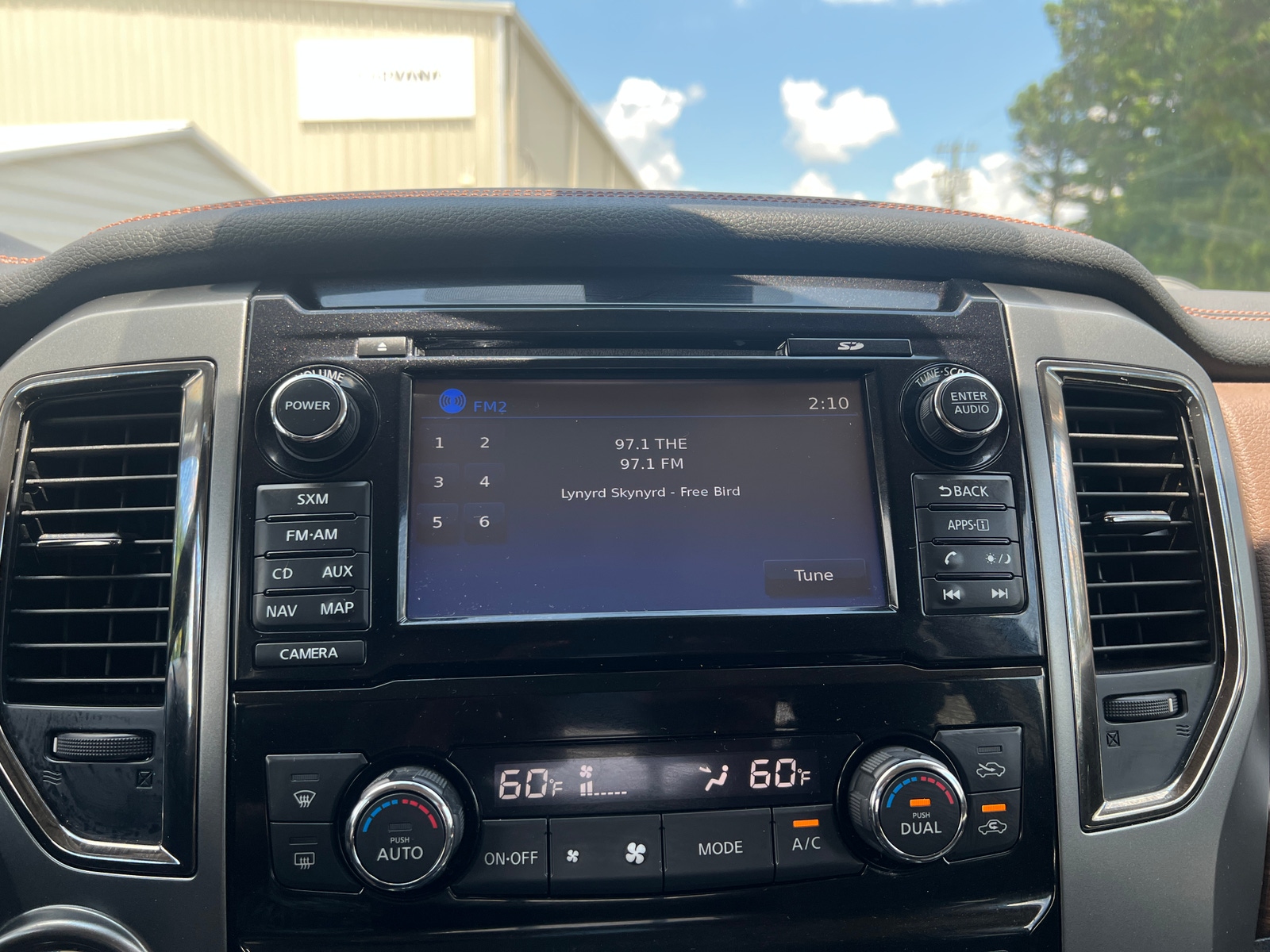 Thumbnail: 2018 Nissan Titan - 3
