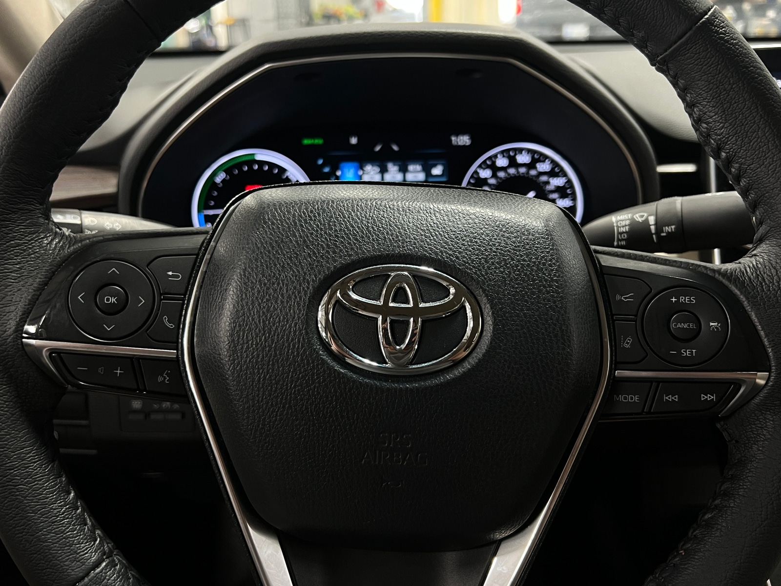 Thumbnail: 2021 Toyota Avalon - 5