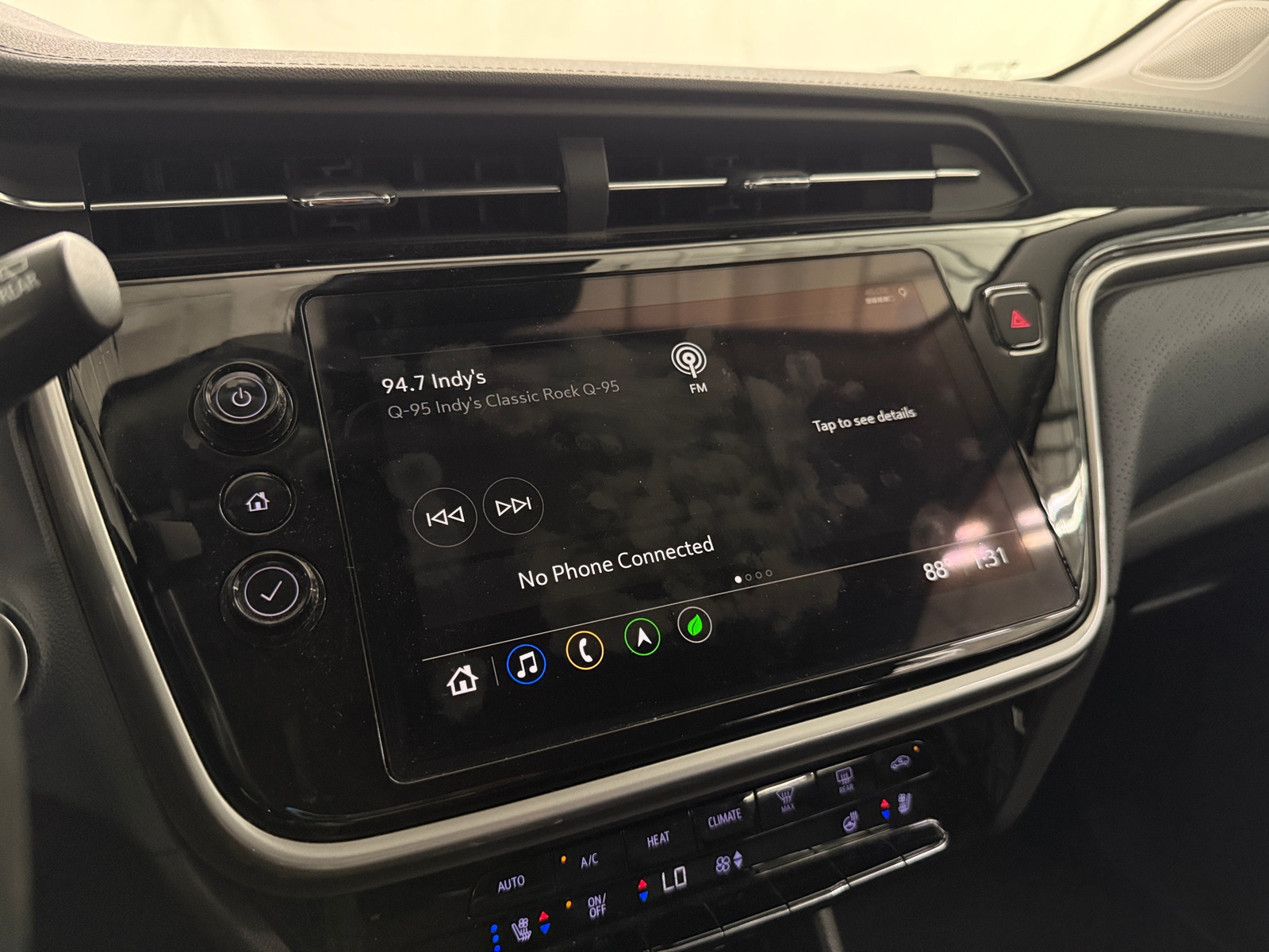 Thumbnail: 2022 Chevrolet Bolt EUV - 3