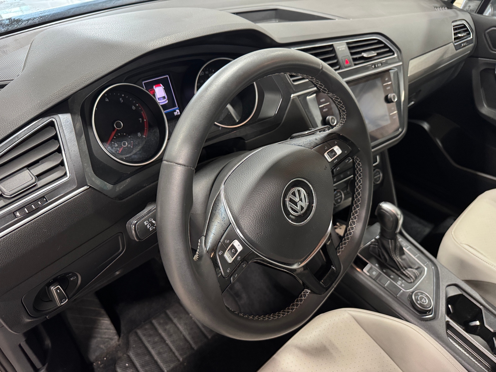 Thumbnail: 2021 Volkswagen Tiguan - 2