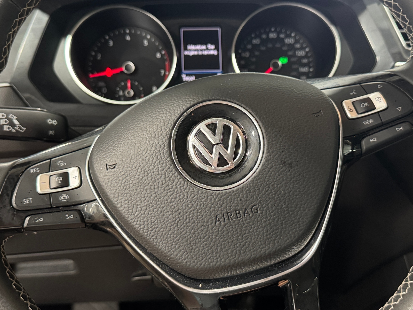 Thumbnail: 2021 Volkswagen Tiguan - 4