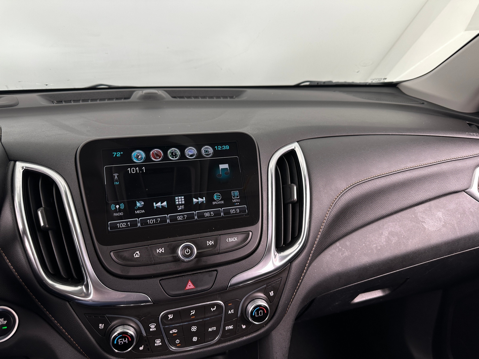 Thumbnail: 2018 Chevrolet Equinox - 3
