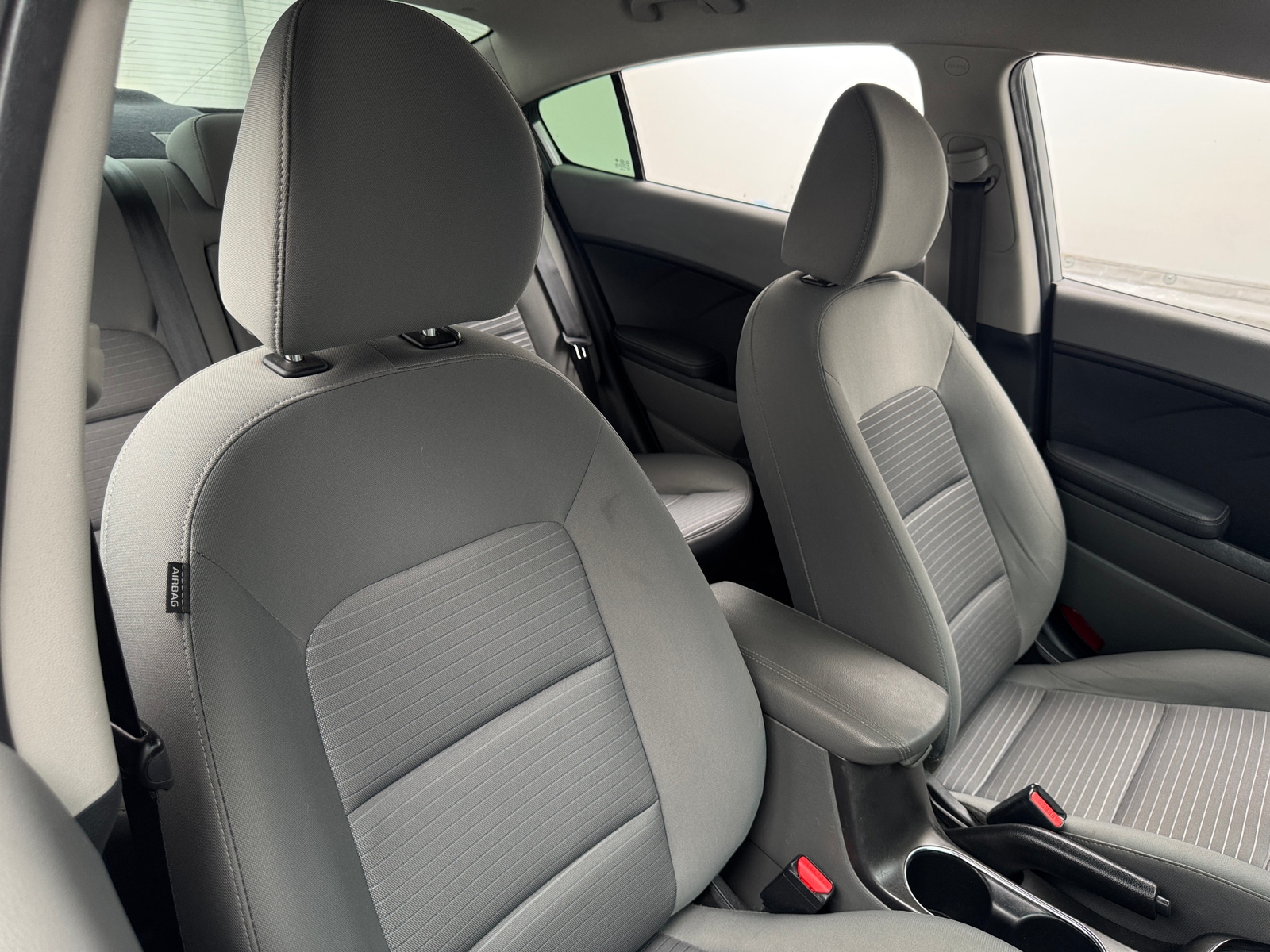 Thumbnail: 2017 Kia Forte - 2