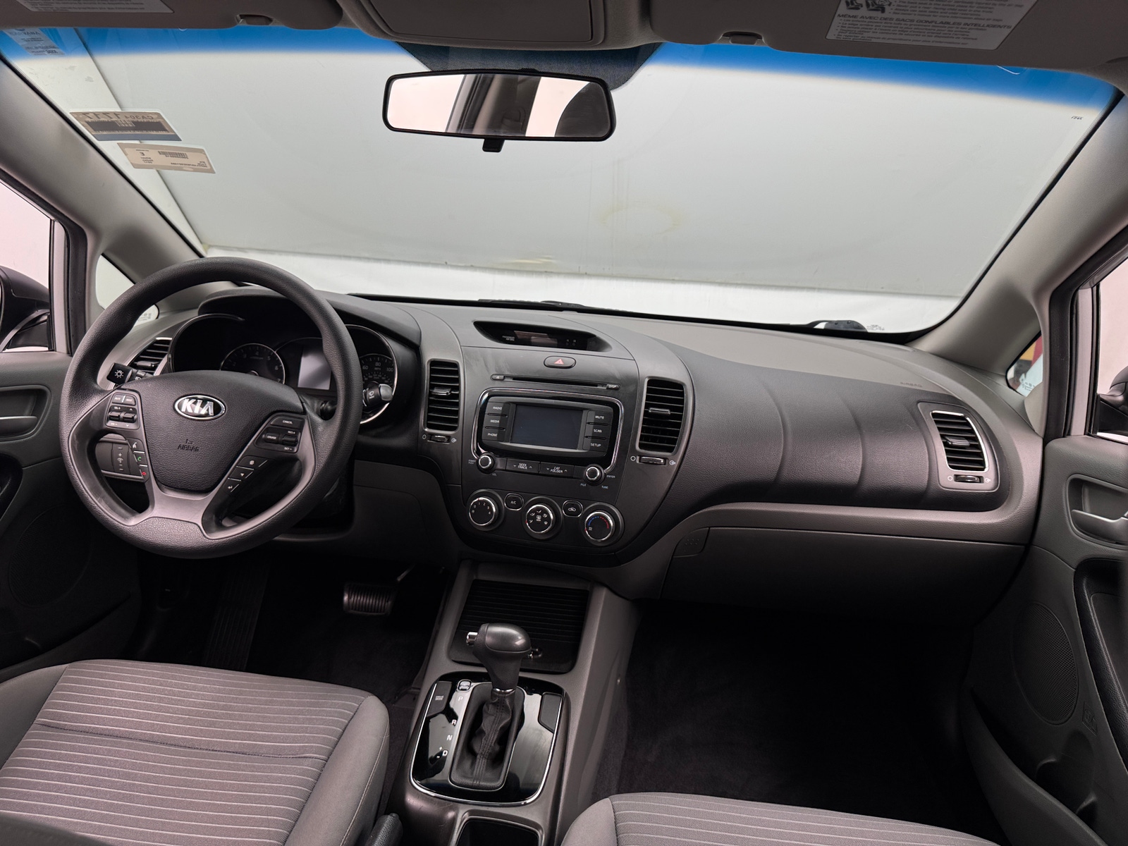 Thumbnail: 2017 Kia Forte - 3