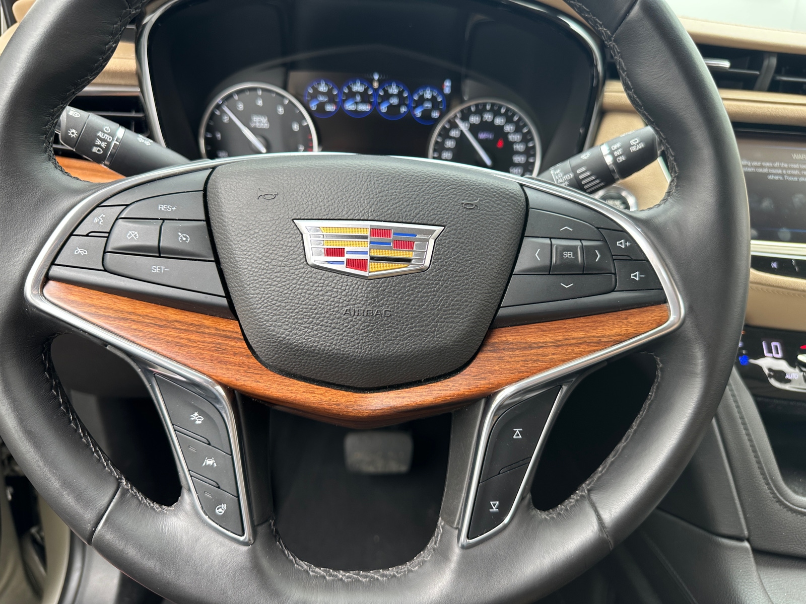 Thumbnail: 2017 Cadillac XT5 - 4