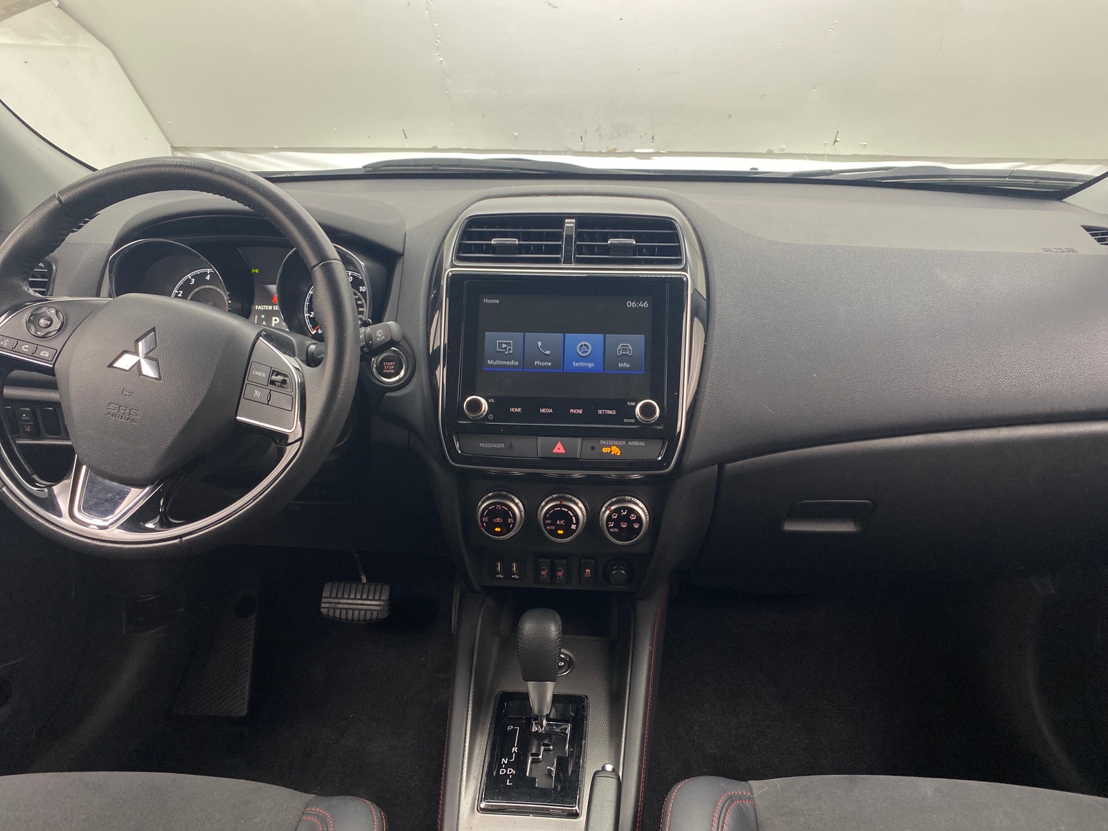 Thumbnail: 2023 Mitsubishi Outlander Sport - 2
