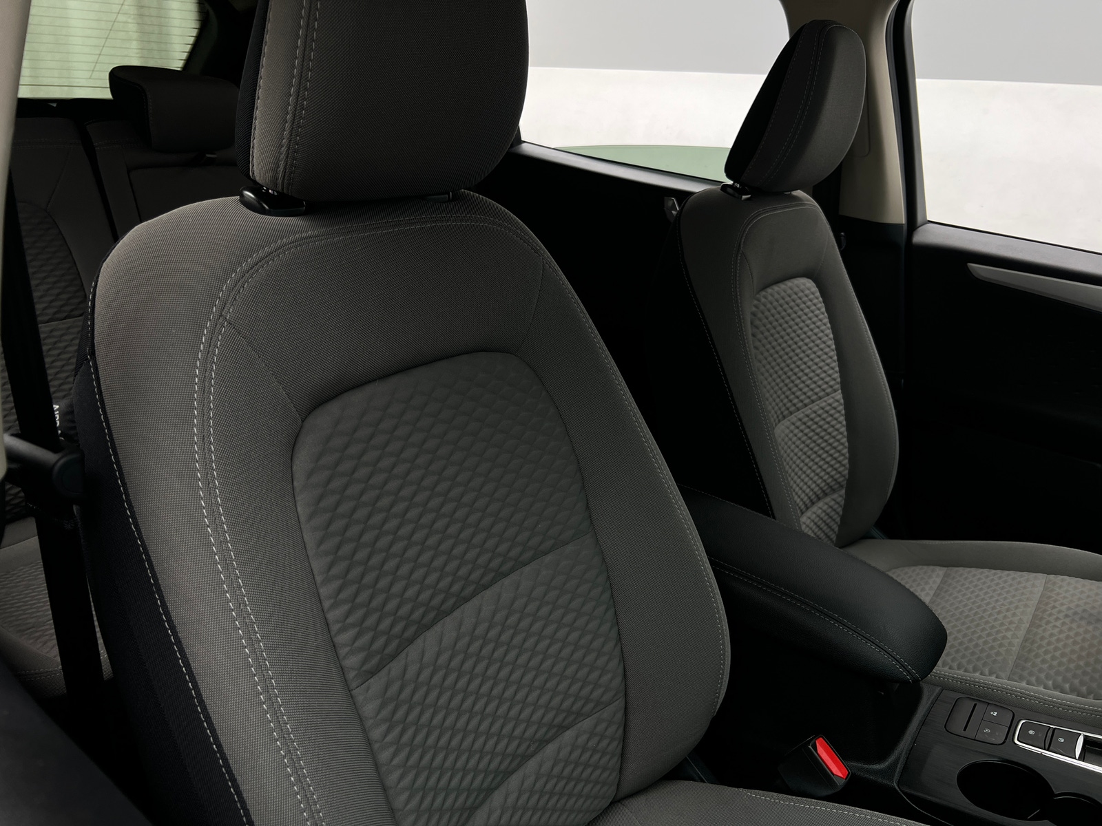 Thumbnail: 2020 Ford Escape - 2