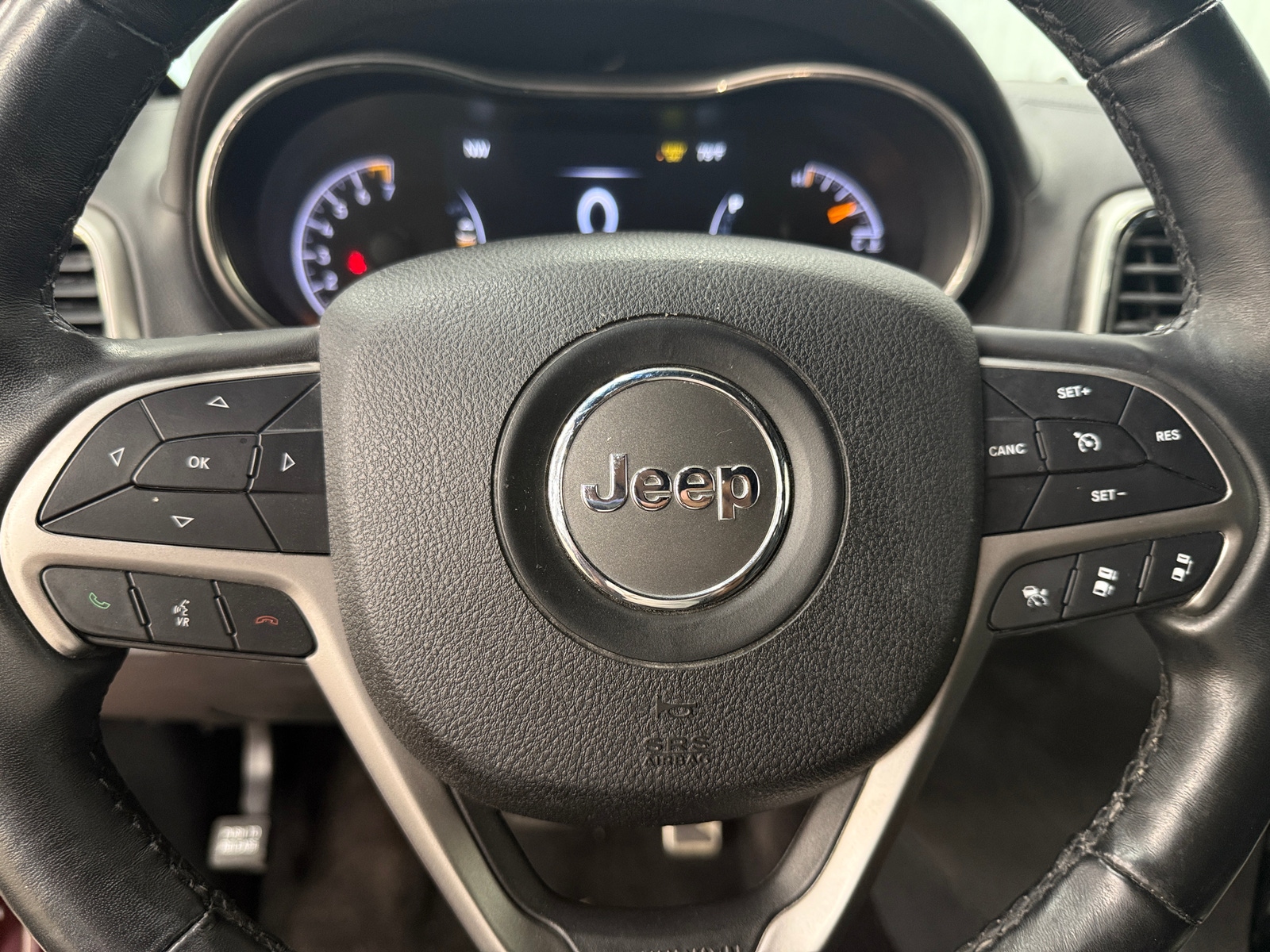 Thumbnail: 2018 Jeep Grand Cherokee - 4