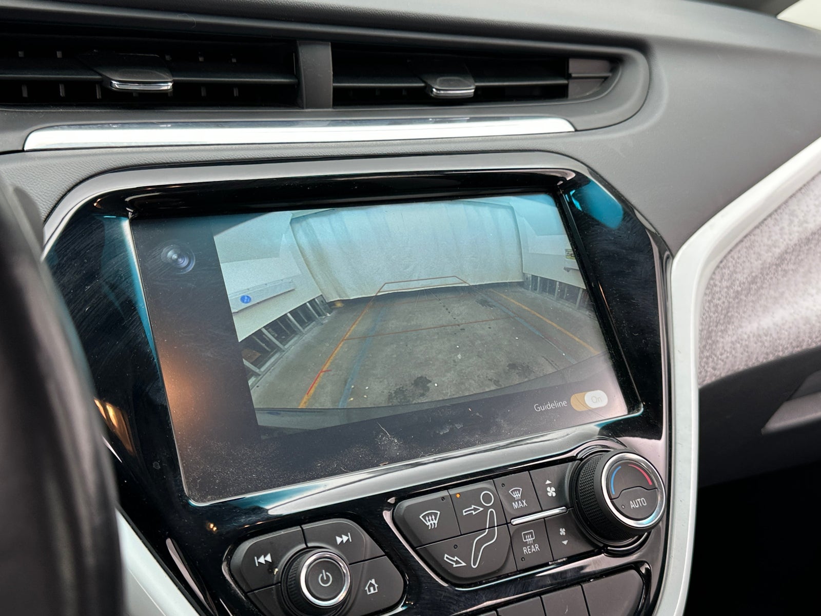 Thumbnail: 2021 Chevrolet Bolt EV - 4
