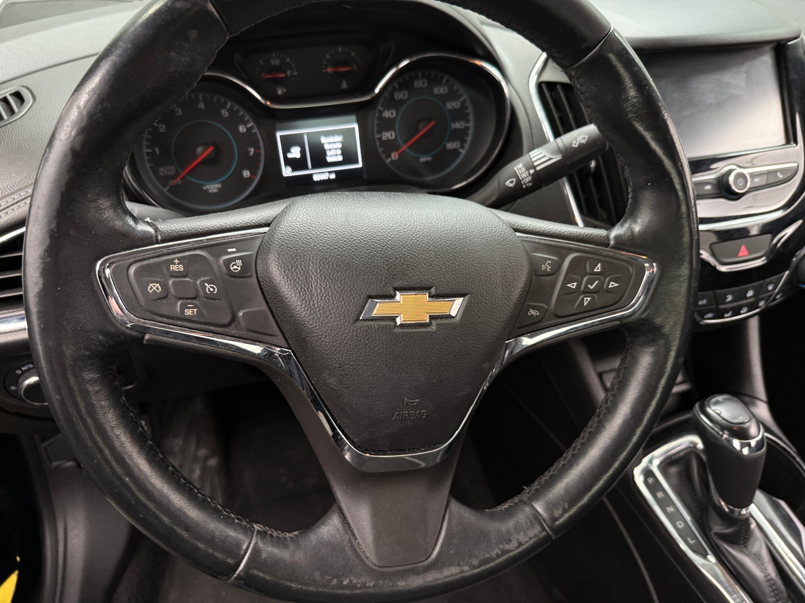 Thumbnail: 2017 Chevrolet Cruze - 4