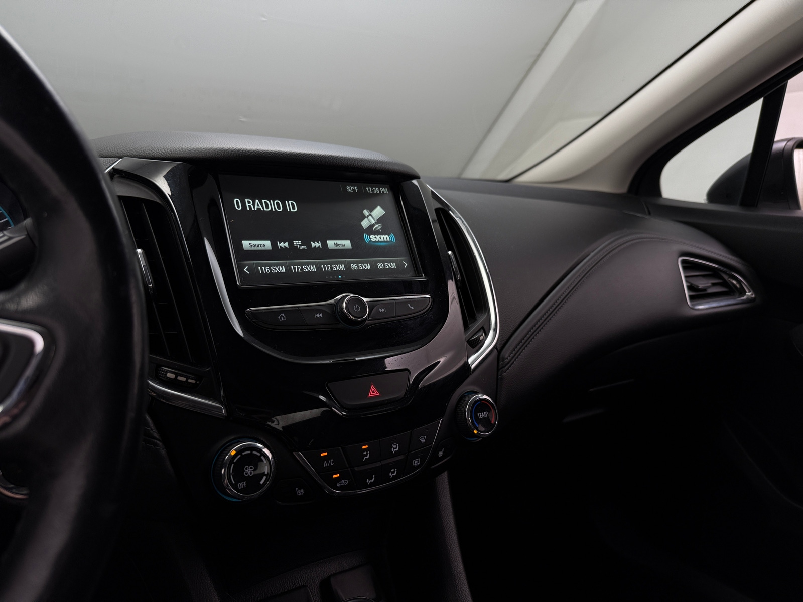 Thumbnail: 2017 Chevrolet Cruze - 3