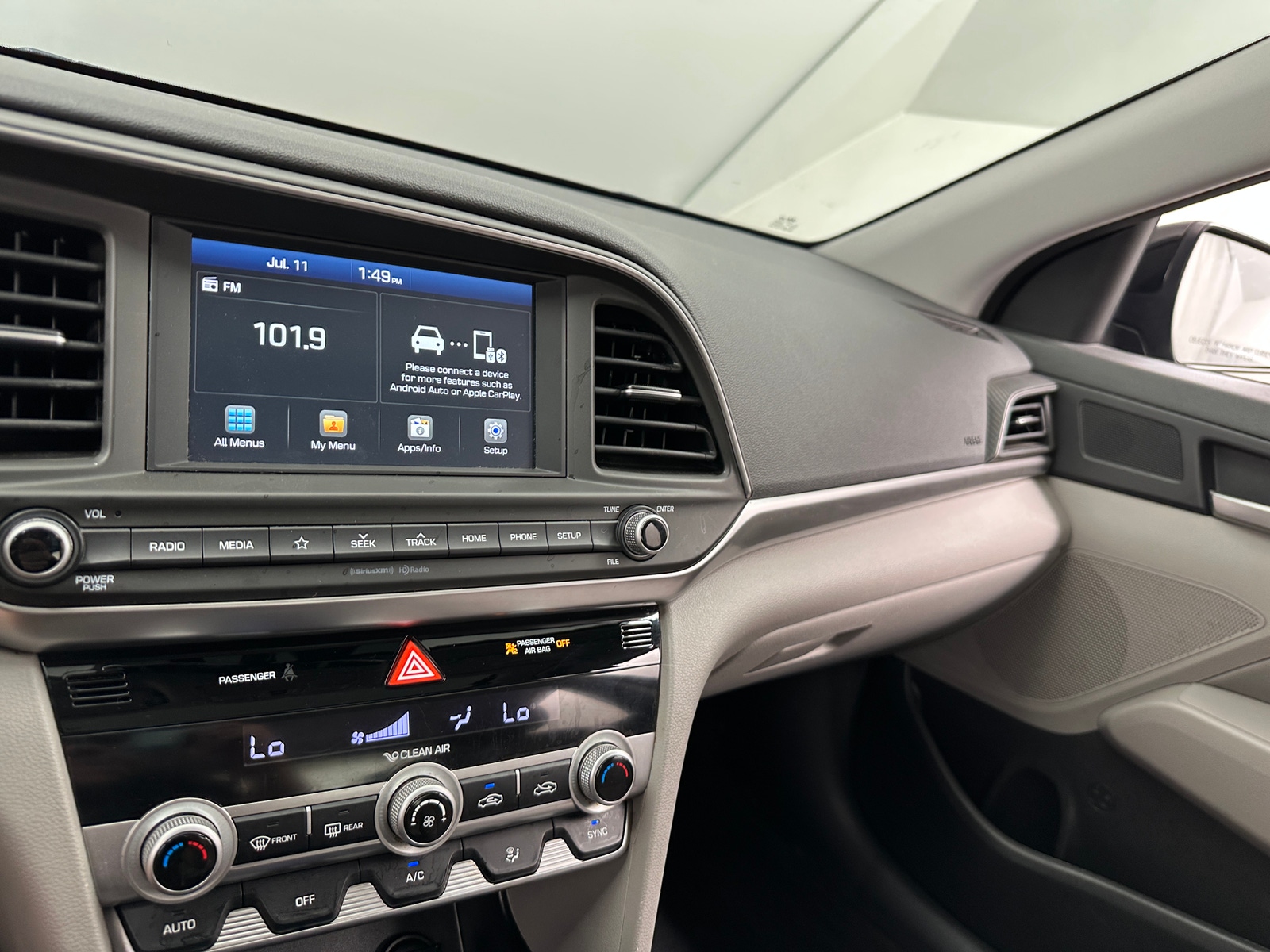 Thumbnail: 2019 Hyundai Elantra - 4