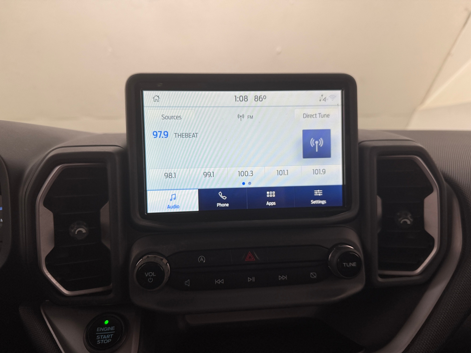 Thumbnail: 2021 Ford Bronco Sport - 4