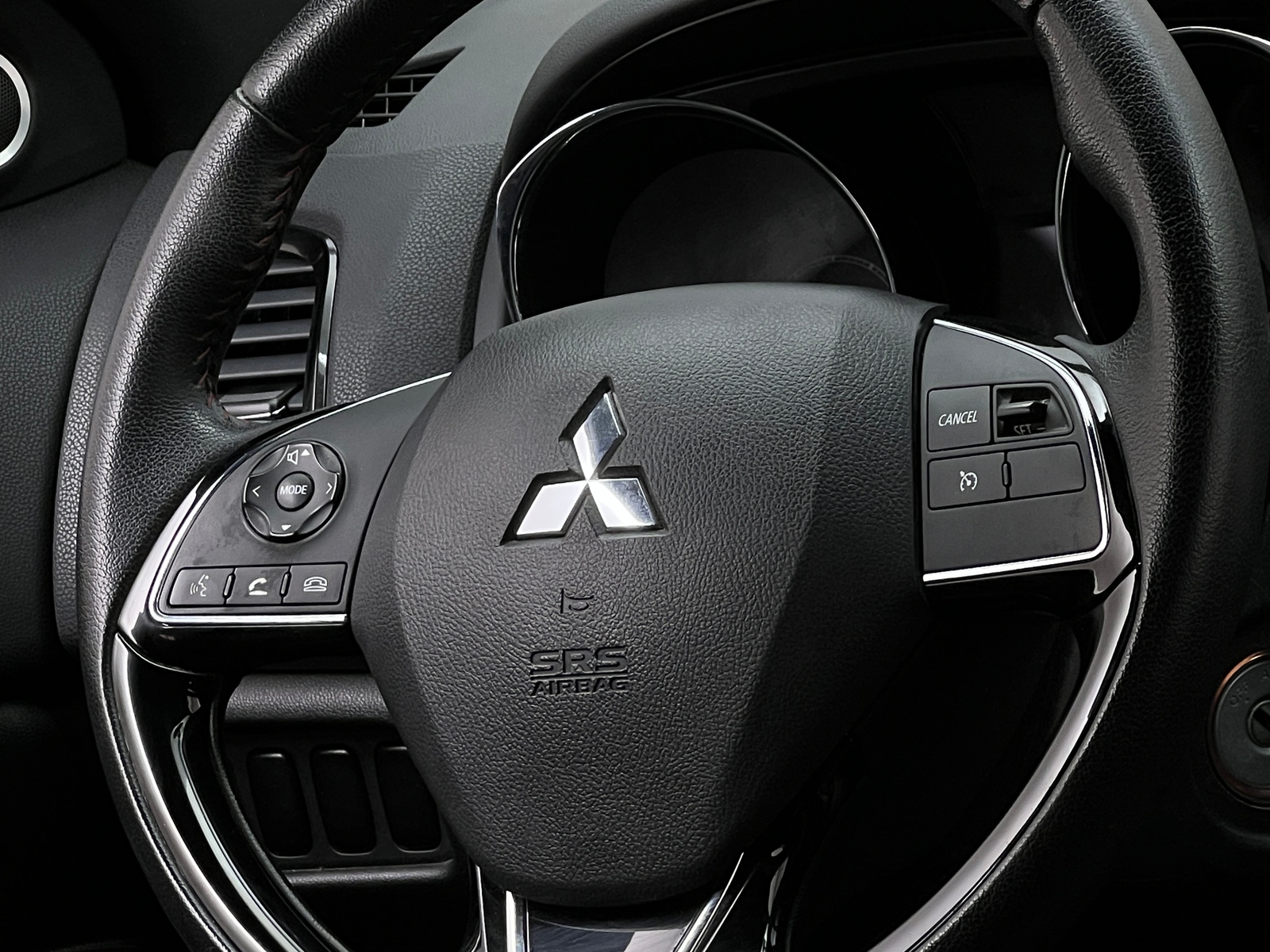 Thumbnail: 2020 Mitsubishi Outlander Sport - 5