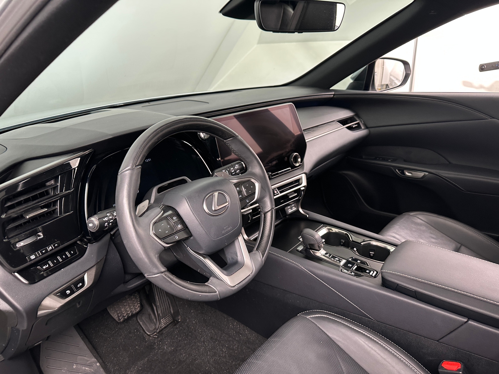 Thumbnail: 2023 Lexus RX - 4