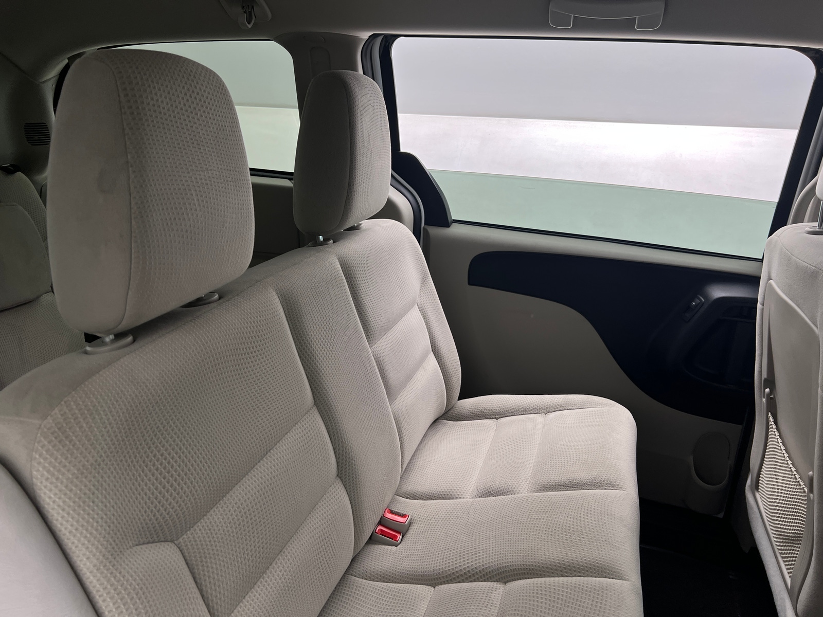 Thumbnail: 2017 Dodge Grand Caravan - 6
