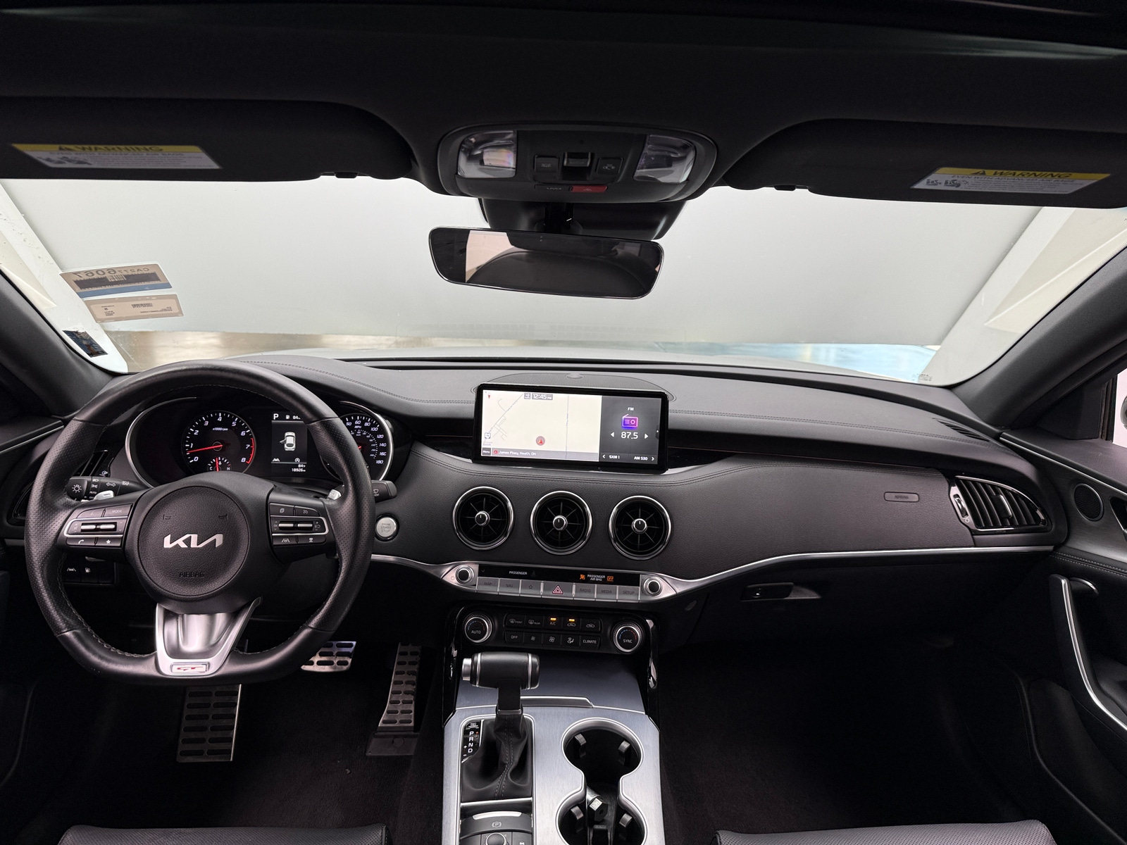 Thumbnail: 2022 Kia Stinger - 2