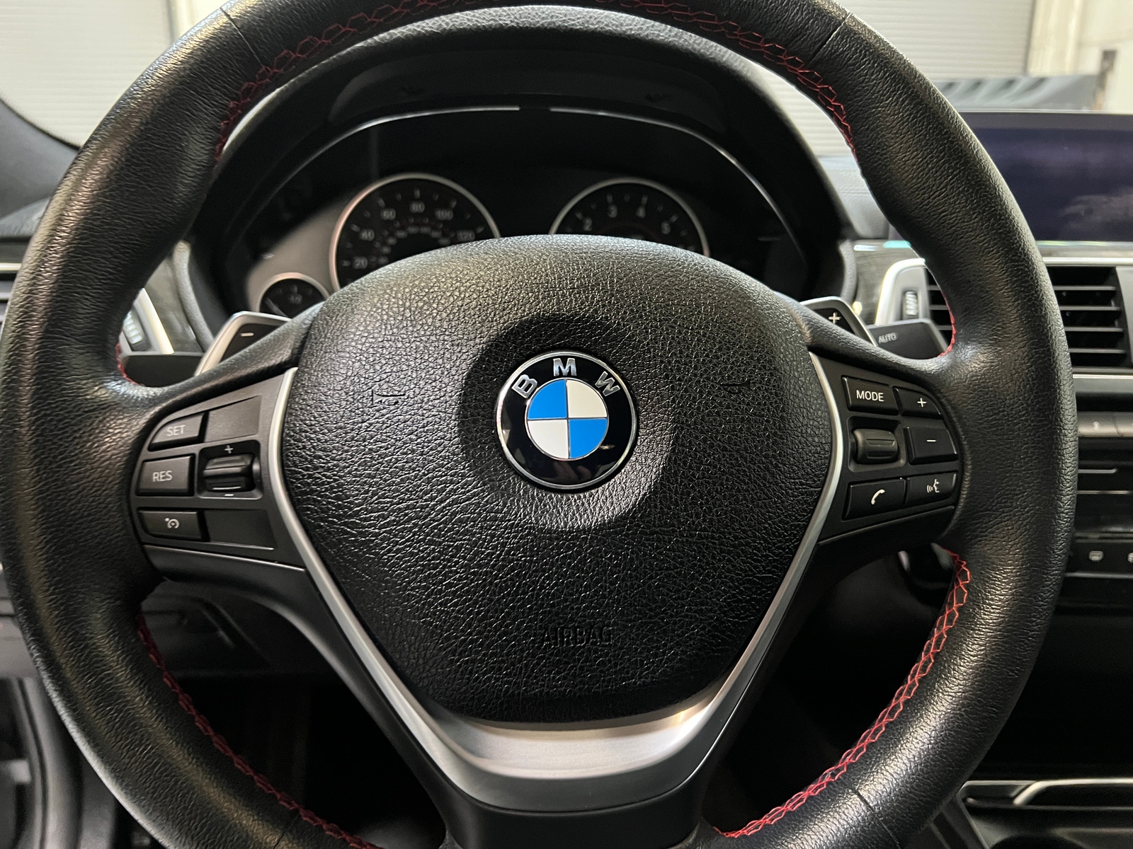 Thumbnail: 2018 BMW 3 Series - 4