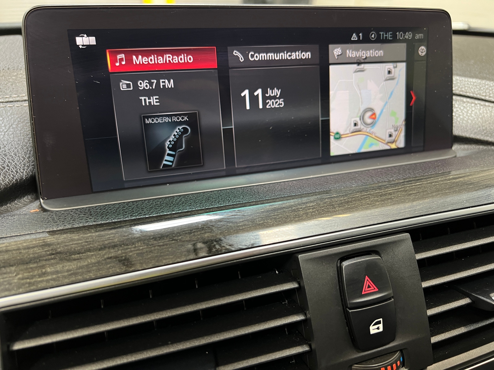 Thumbnail: 2018 BMW 3 Series - 3