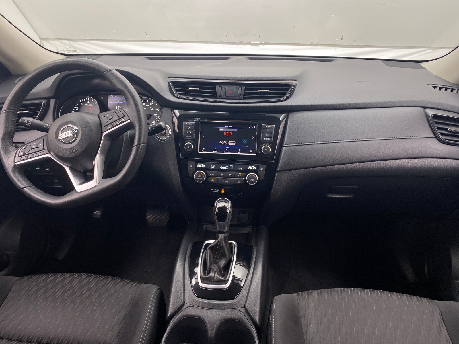 Thumbnail: 2019 Nissan Rogue - 3