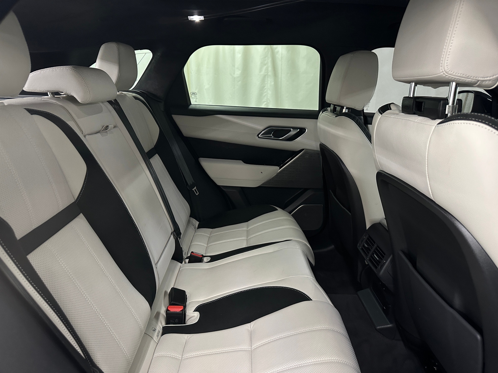 Thumbnail: 2023 Land Rover Range Rover Velar - 6