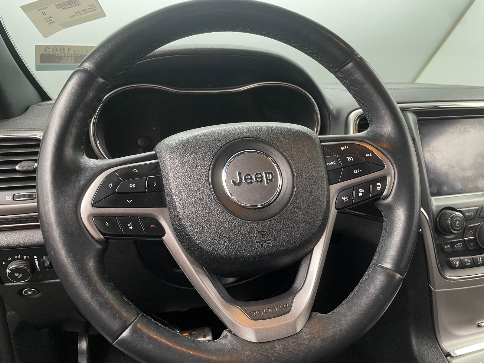 Thumbnail: 2018 Jeep Grand Cherokee - 4