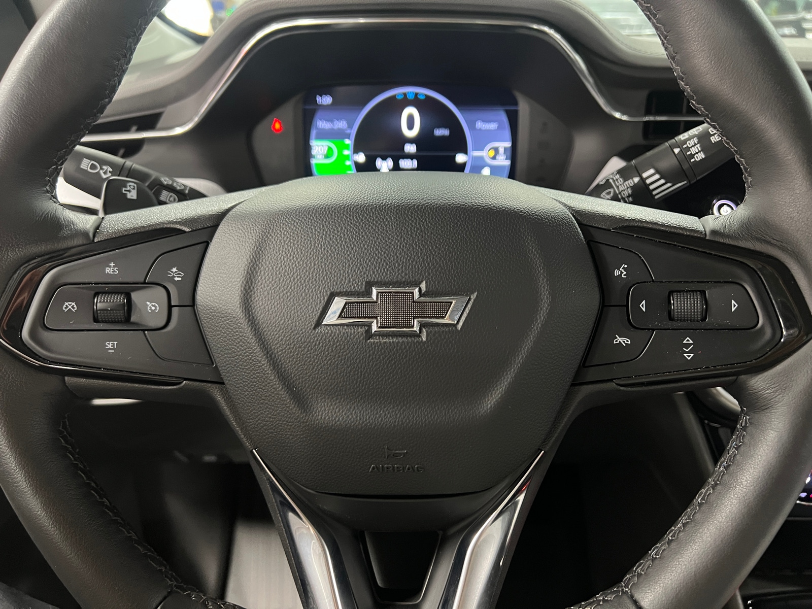 Thumbnail: 2023 Chevrolet Bolt EUV - 4