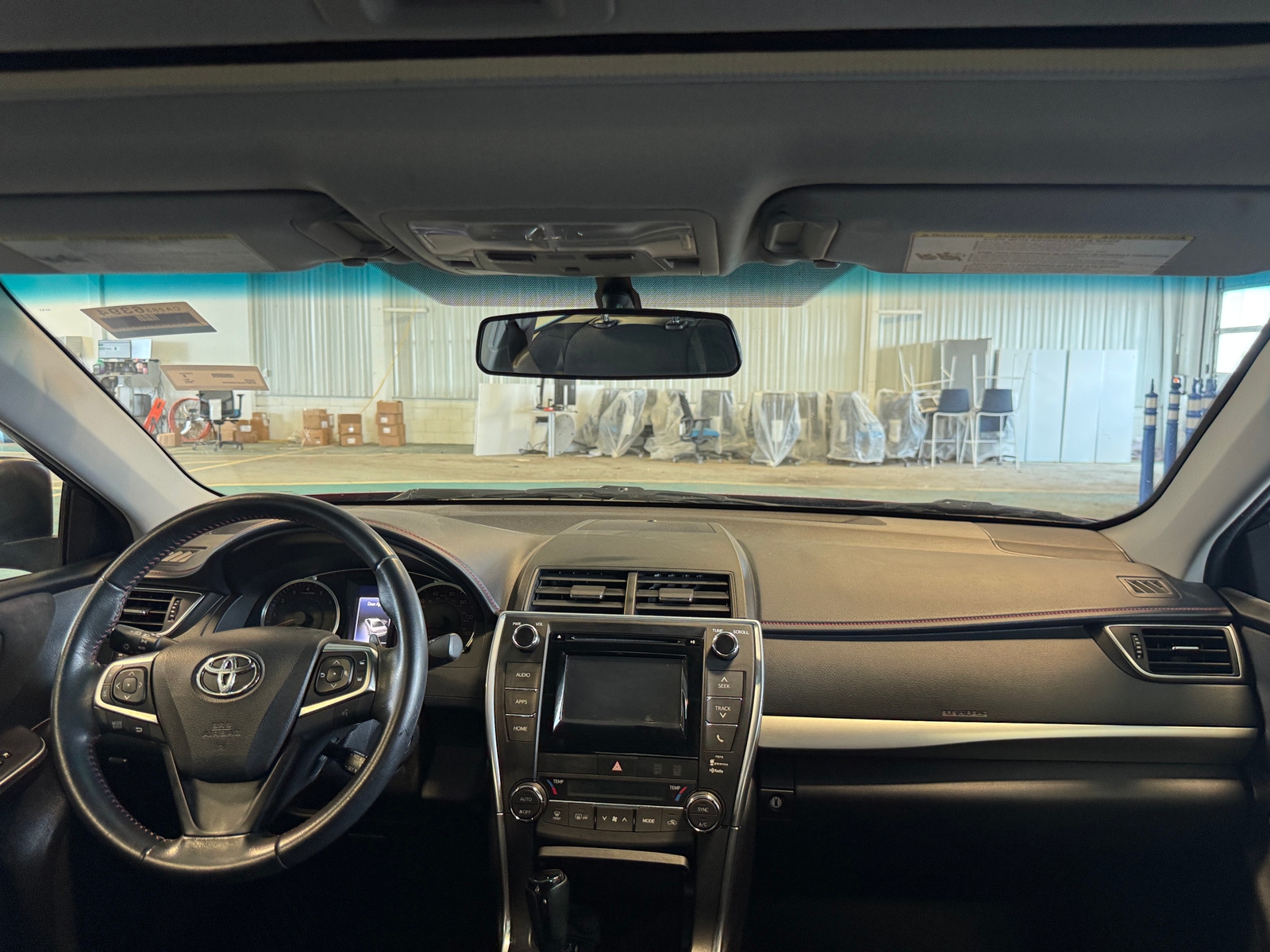 Thumbnail: 2015 Toyota Camry - 3