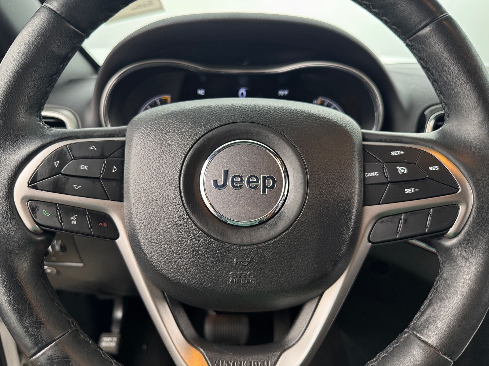 Thumbnail: 2019 Jeep Grand Cherokee - 4