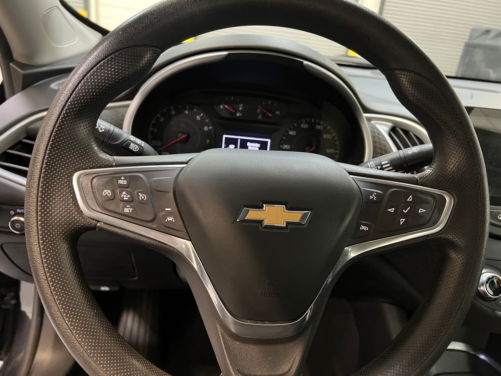 Thumbnail: 2023 Chevrolet Malibu - 5