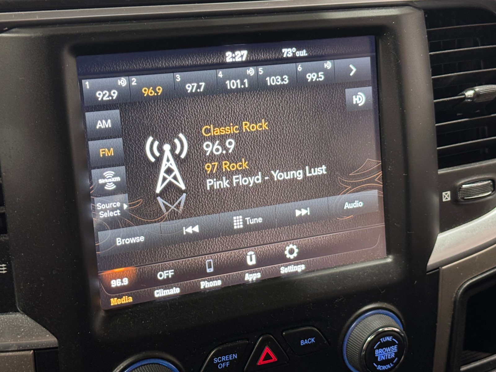 Thumbnail: 2019 RAM 1500 Classic - 4