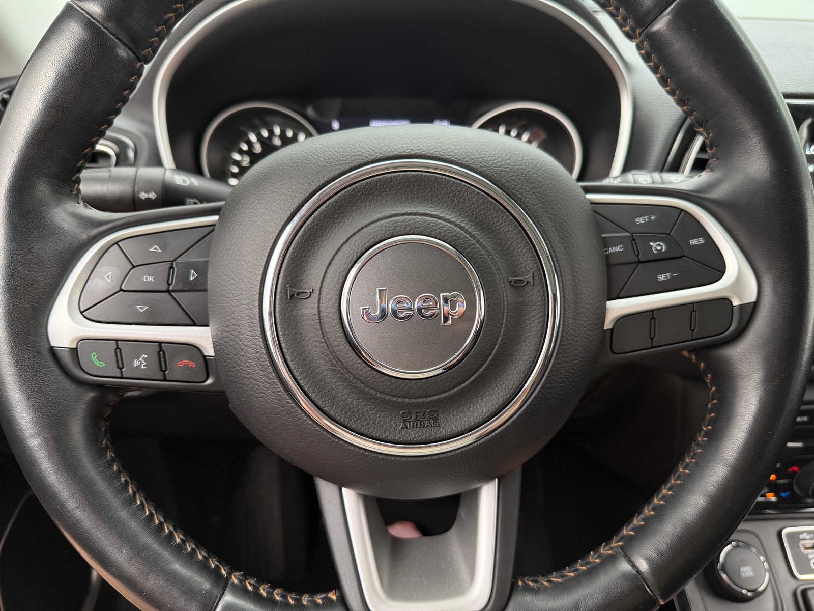 Thumbnail: 2020 Jeep Compass - 4