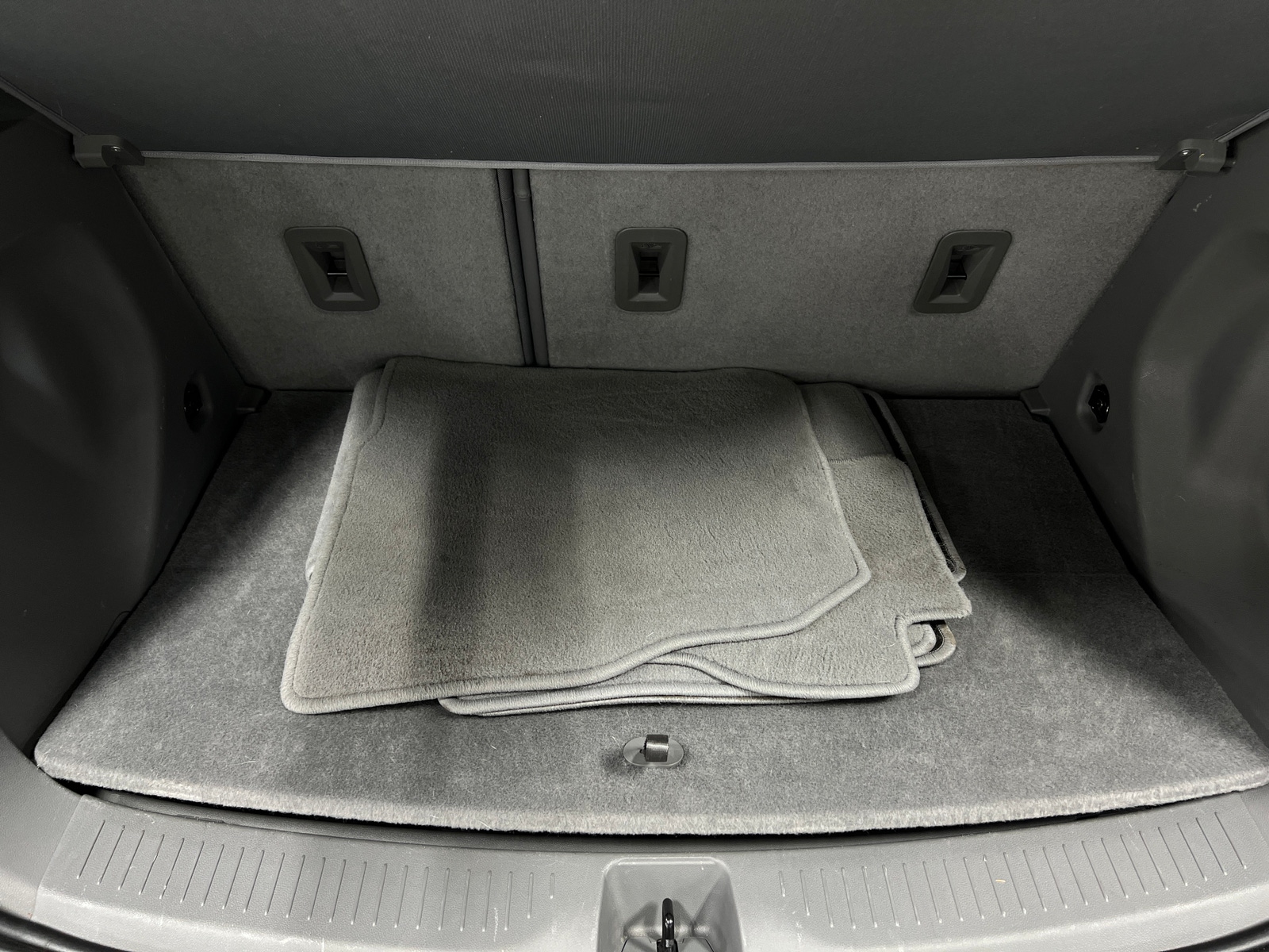 Thumbnail: 2023 Chevrolet Bolt EUV - 6