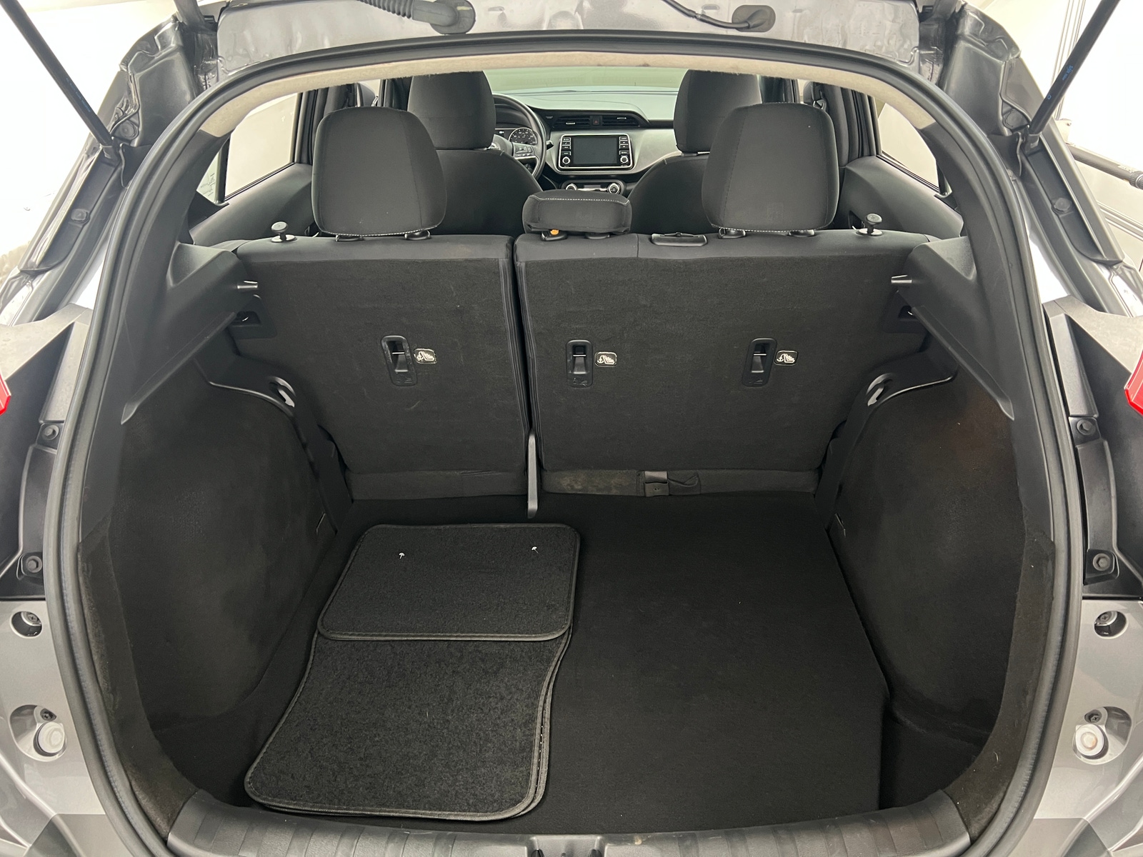 Thumbnail: 2019 Nissan Kicks - 7