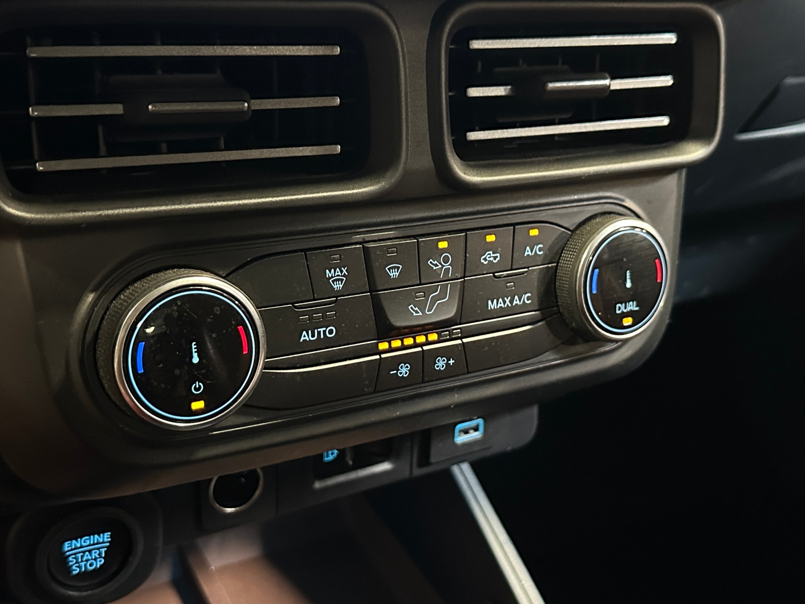 Thumbnail: 2022 Ford Maverick - 4