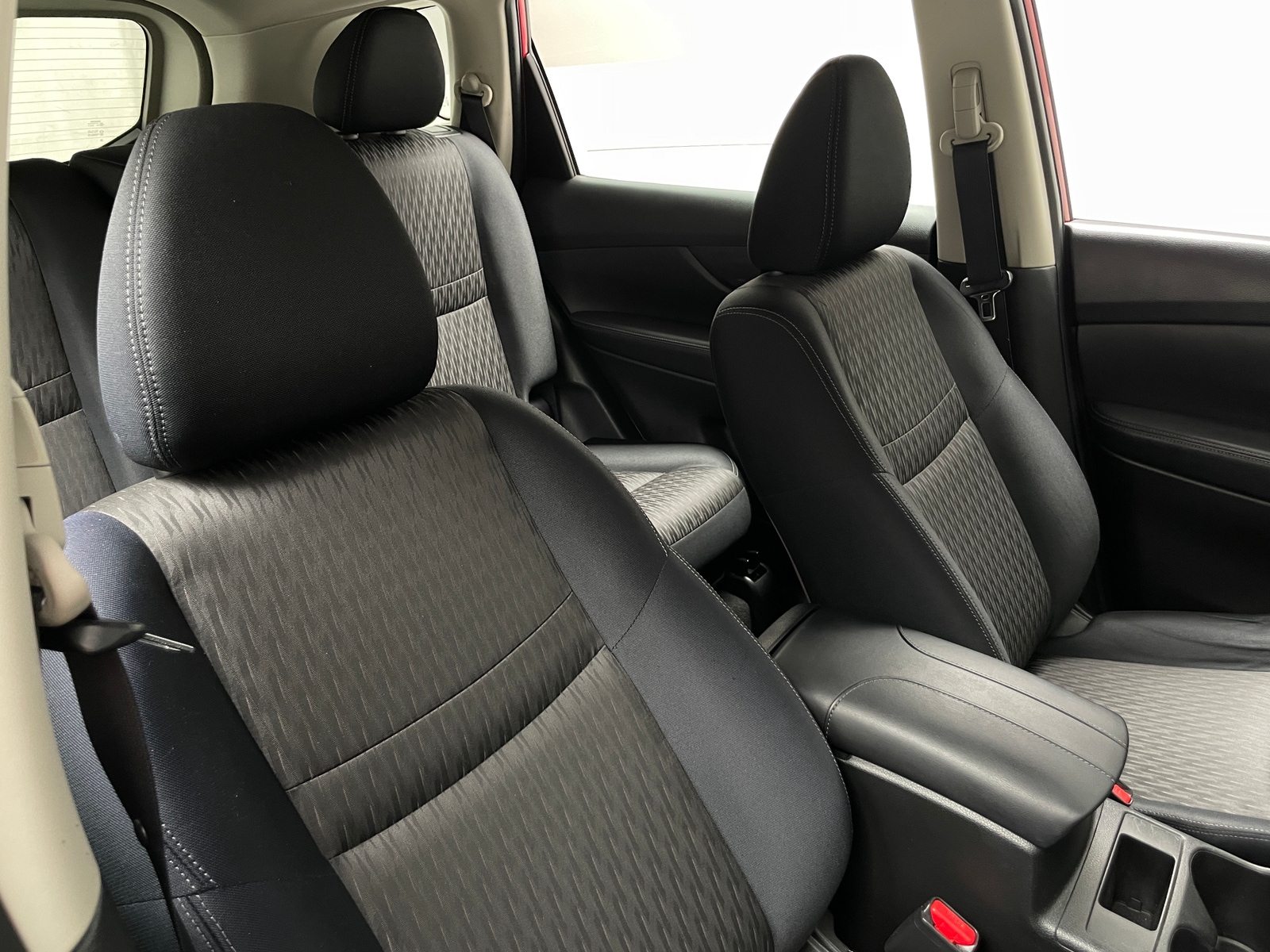 Thumbnail: 2017 Nissan Rogue - 2