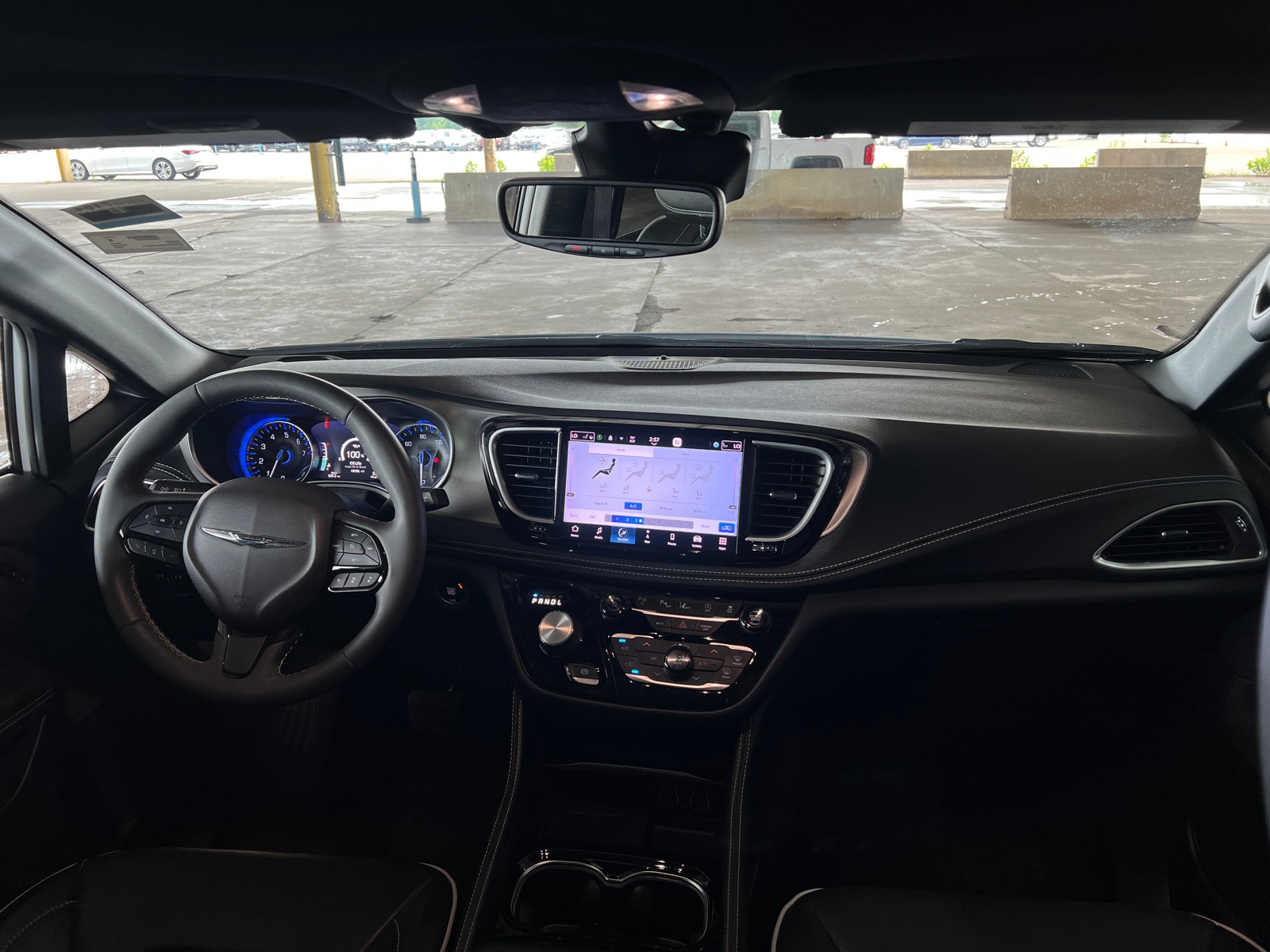 Thumbnail: 2022 Chrysler Pacifica - 2