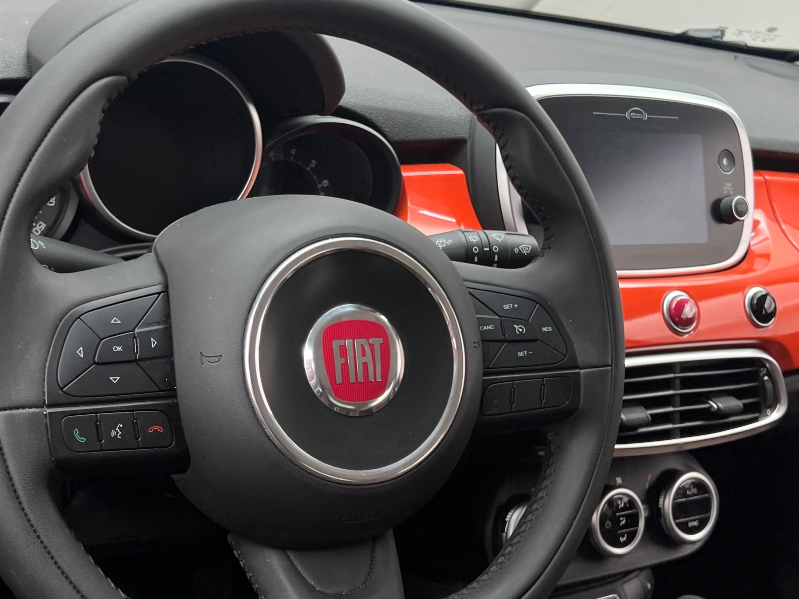 Thumbnail: 2018 Fiat 500X - 4