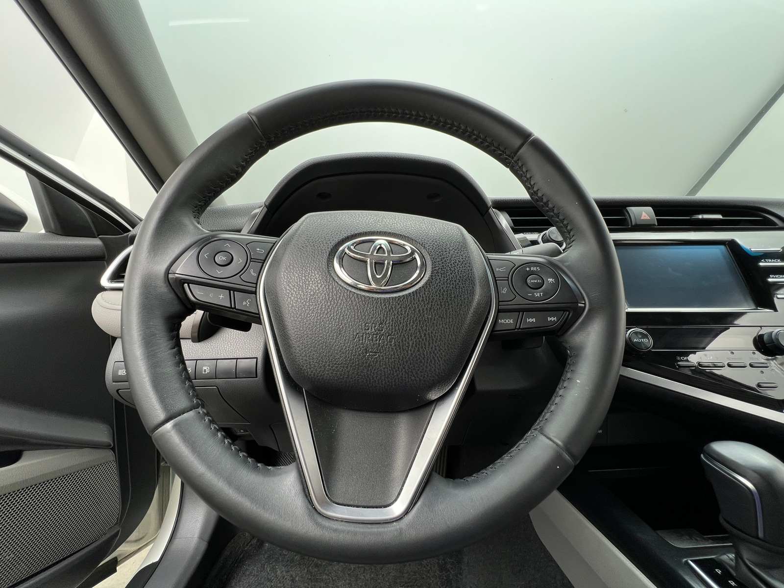 Thumbnail: 2018 Toyota Camry - 5
