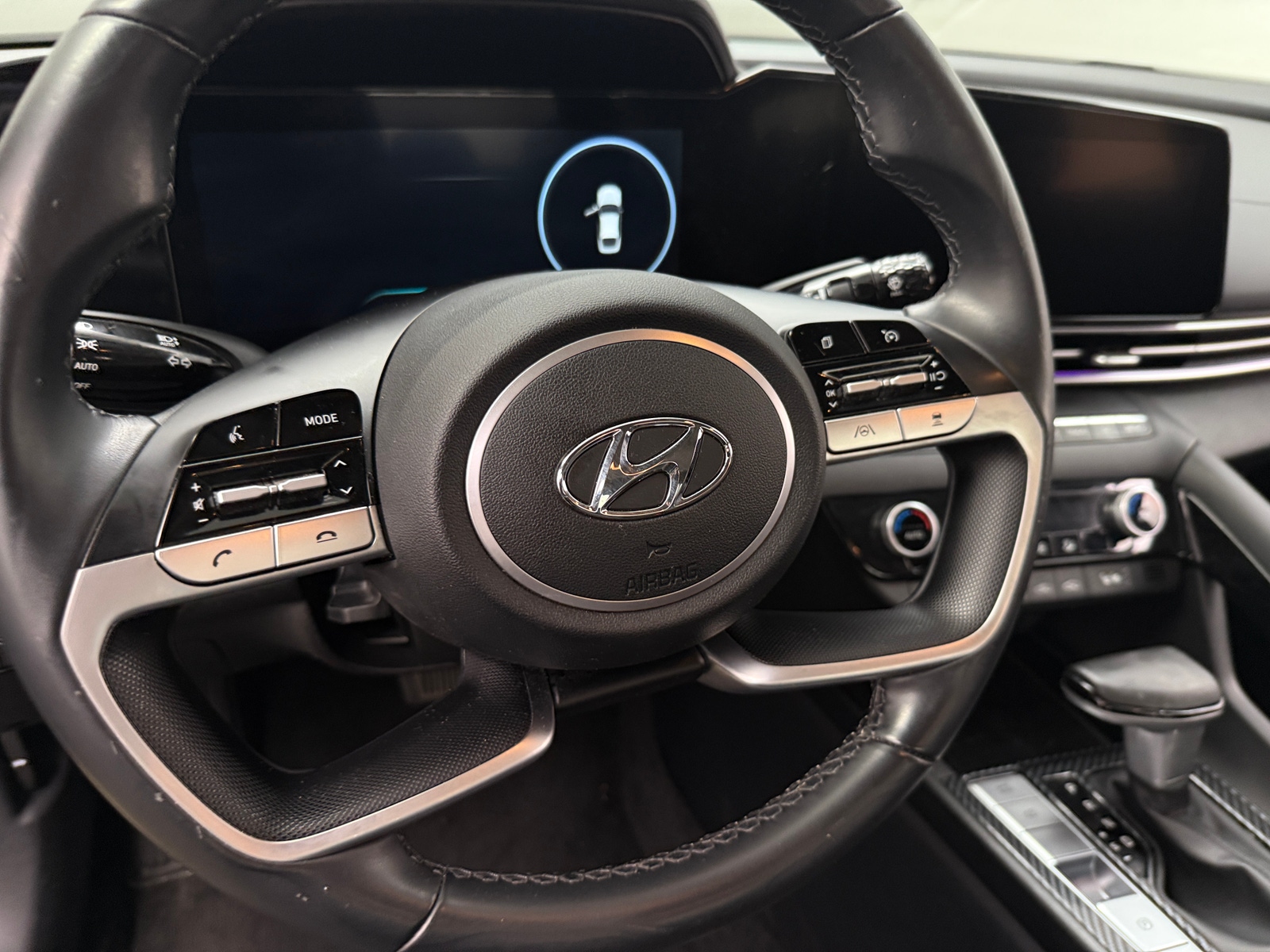 Thumbnail: 2022 Hyundai Elantra - 4