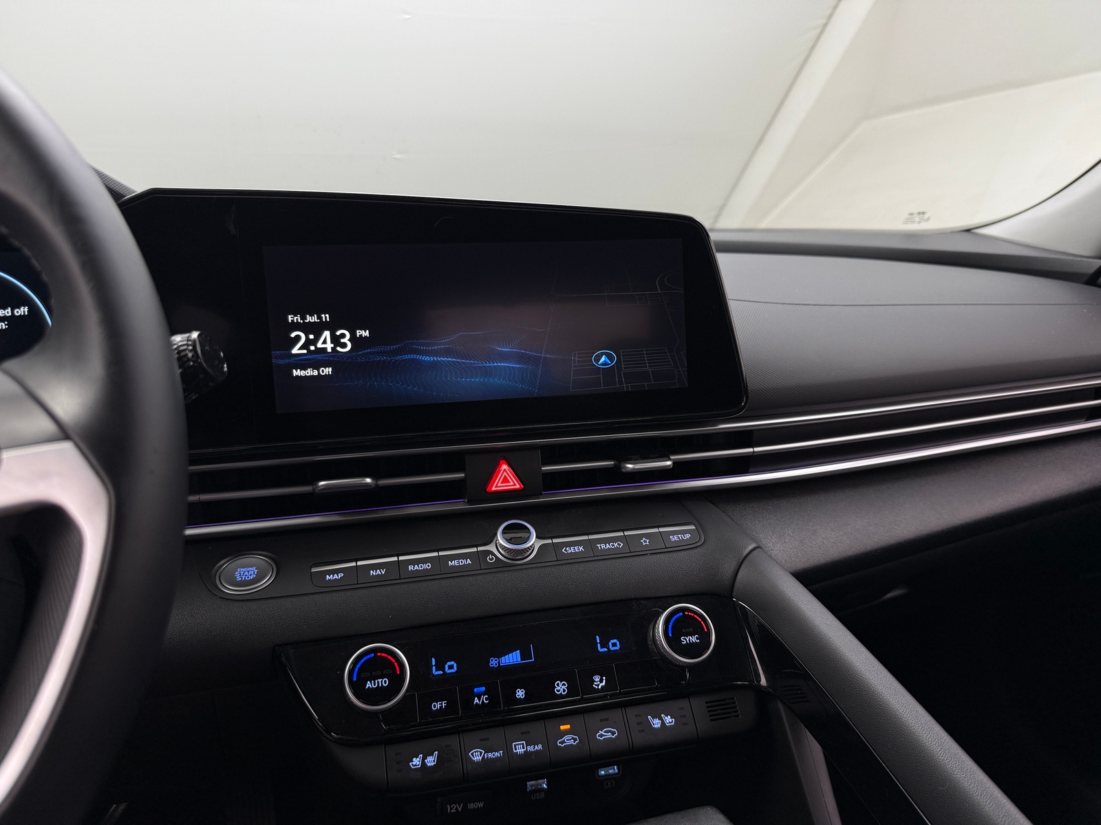 Thumbnail: 2022 Hyundai Elantra - 3