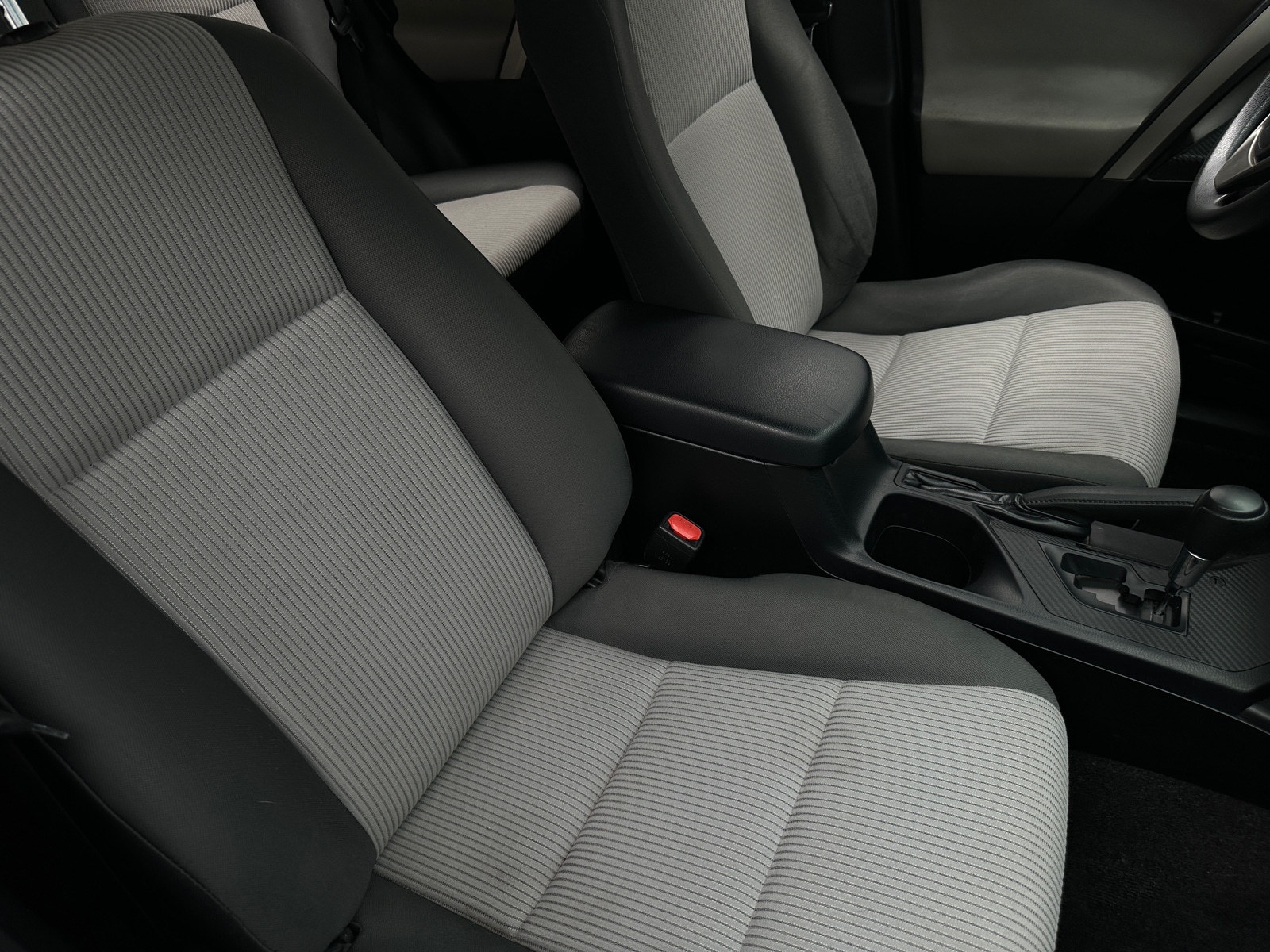 Thumbnail: 2014 Toyota RAV4 - 2