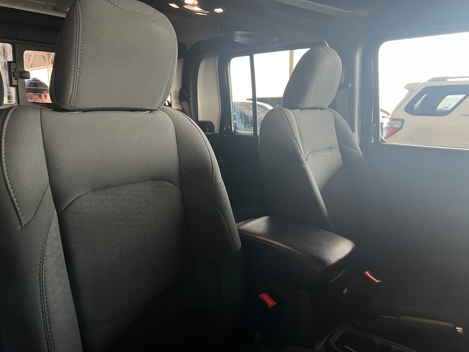 Thumbnail: 2020 Jeep Gladiator - 2