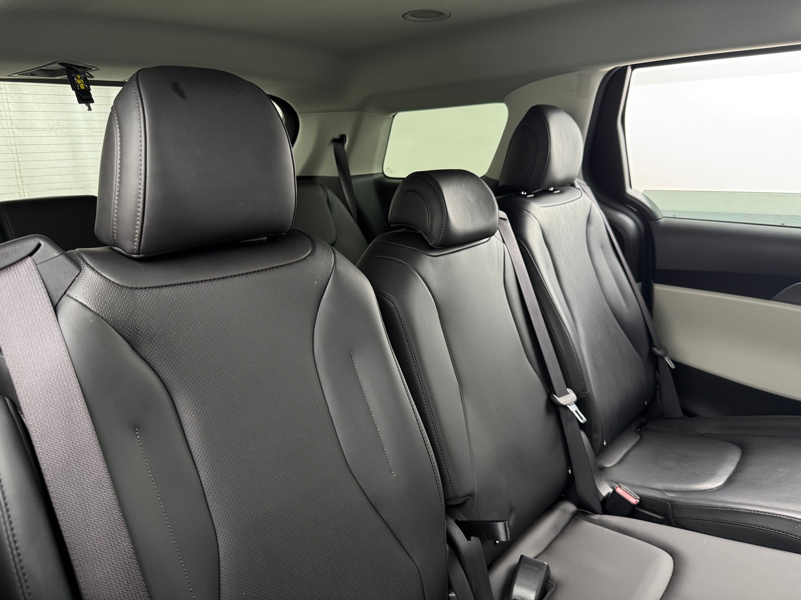 Thumbnail: 2023 Kia Carnival - 5